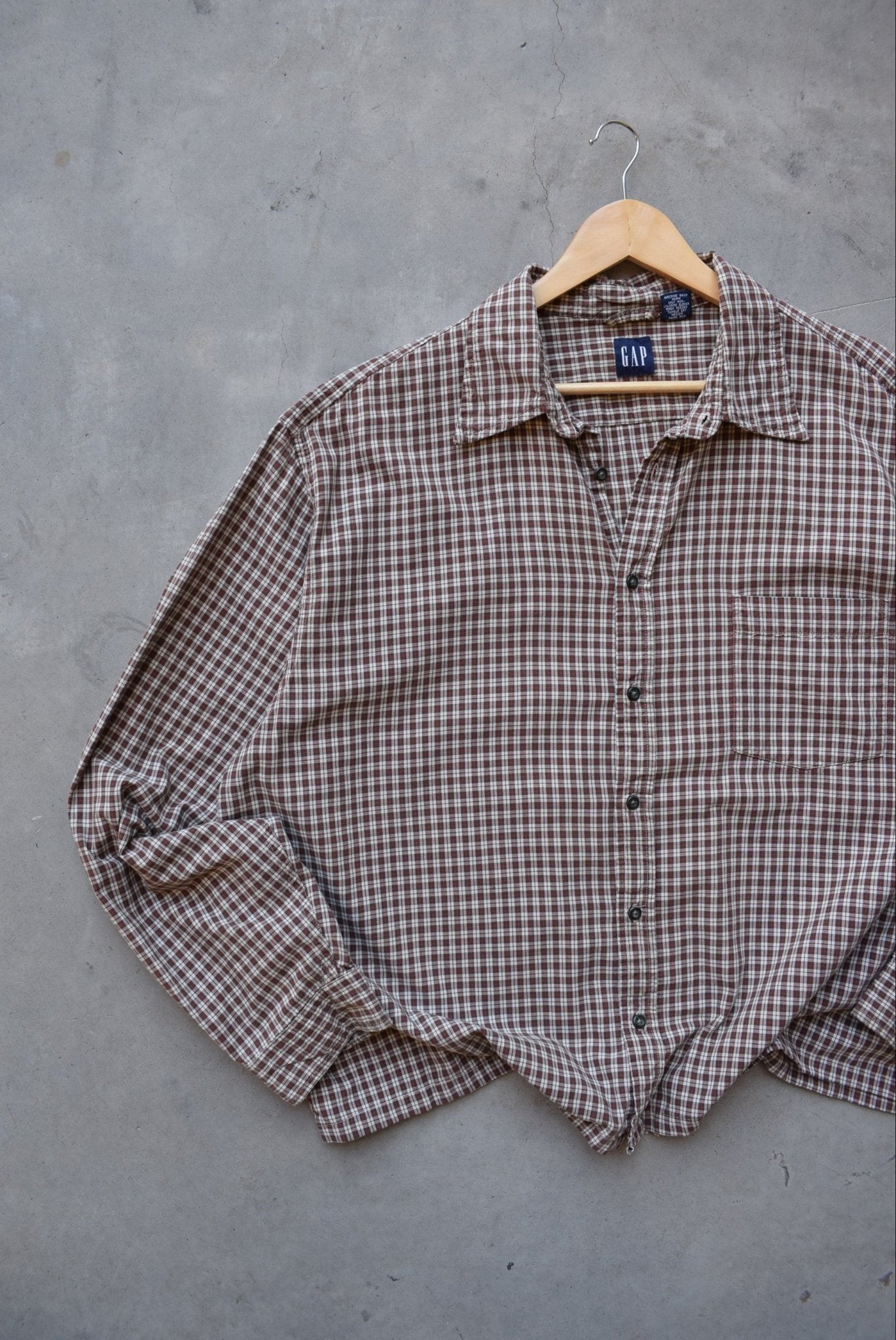 GAP Red & Brown Cropped Long Sleeve Button Up — 2000s (XL/XXL) - Retrospective Store