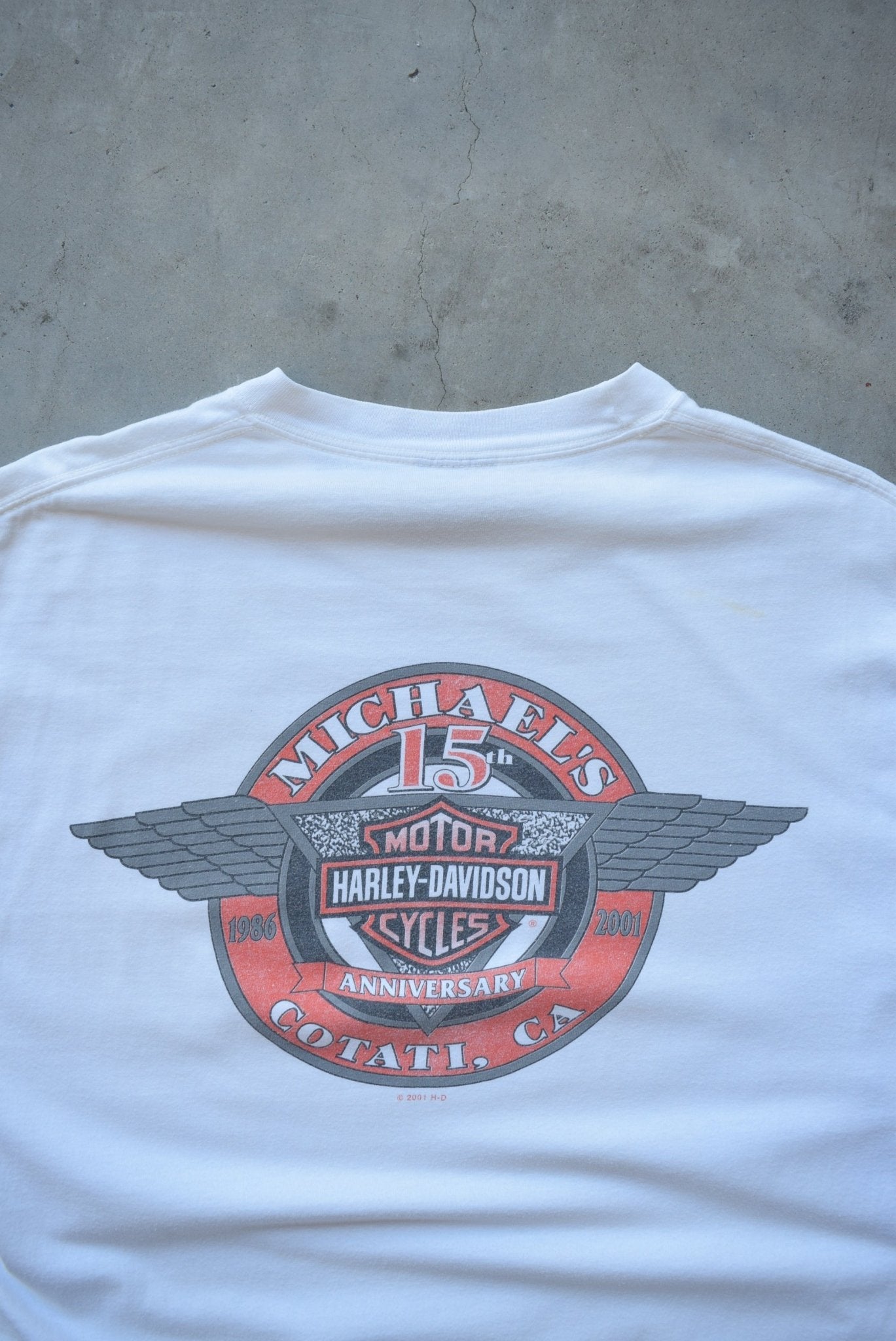 Harley Davidson Motorcycles White Graphic Tee — 2000 (M/L) - Retrospective Store