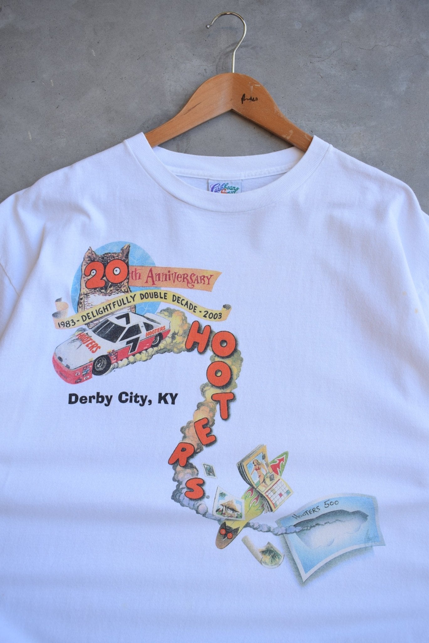 Hooters 20th Anniversary Tee — 2003 (XXL) - Retrospective Store