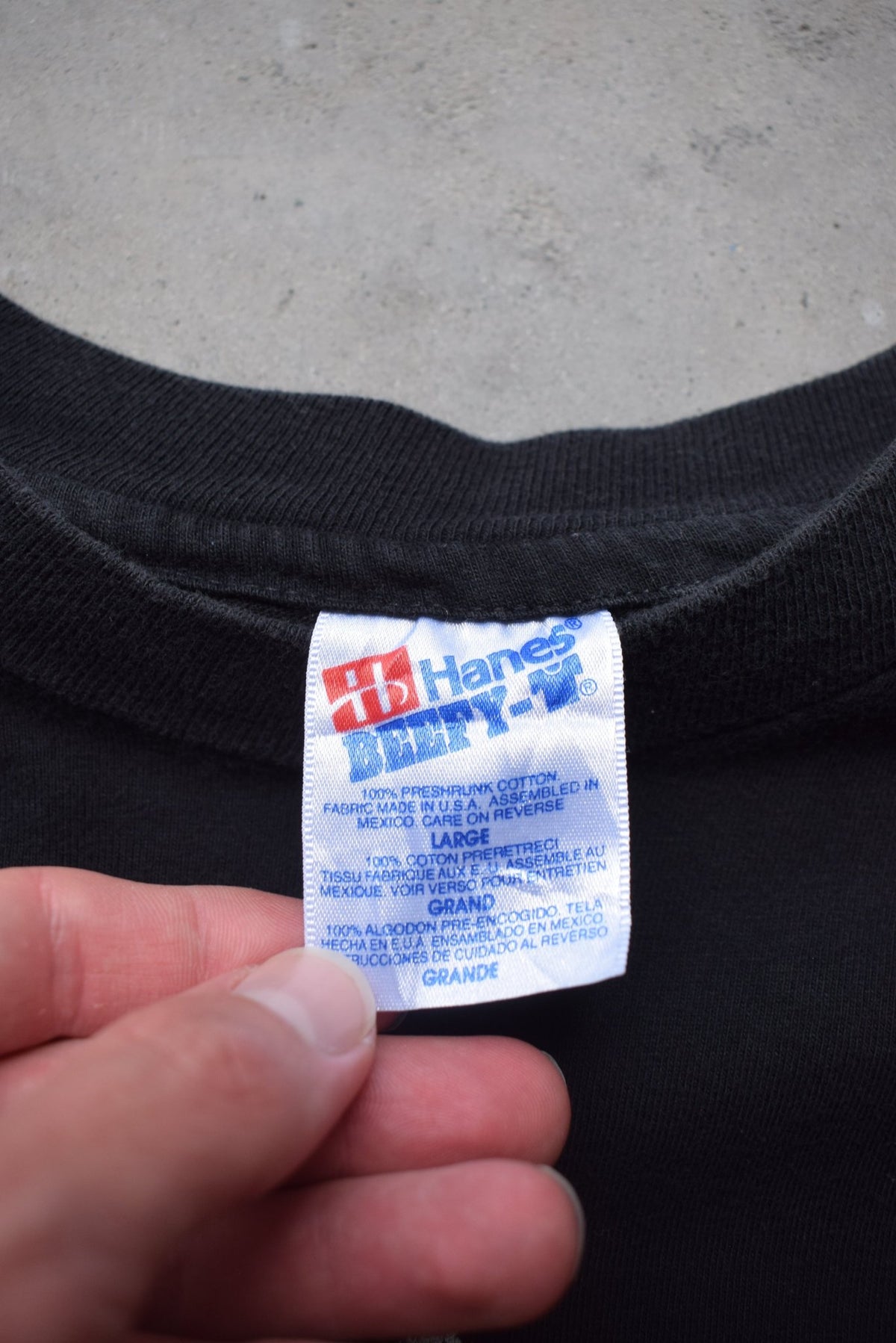 Hooters Black Long Sleeve Graphic Tee — 1990s (M) - Retrospective Store
