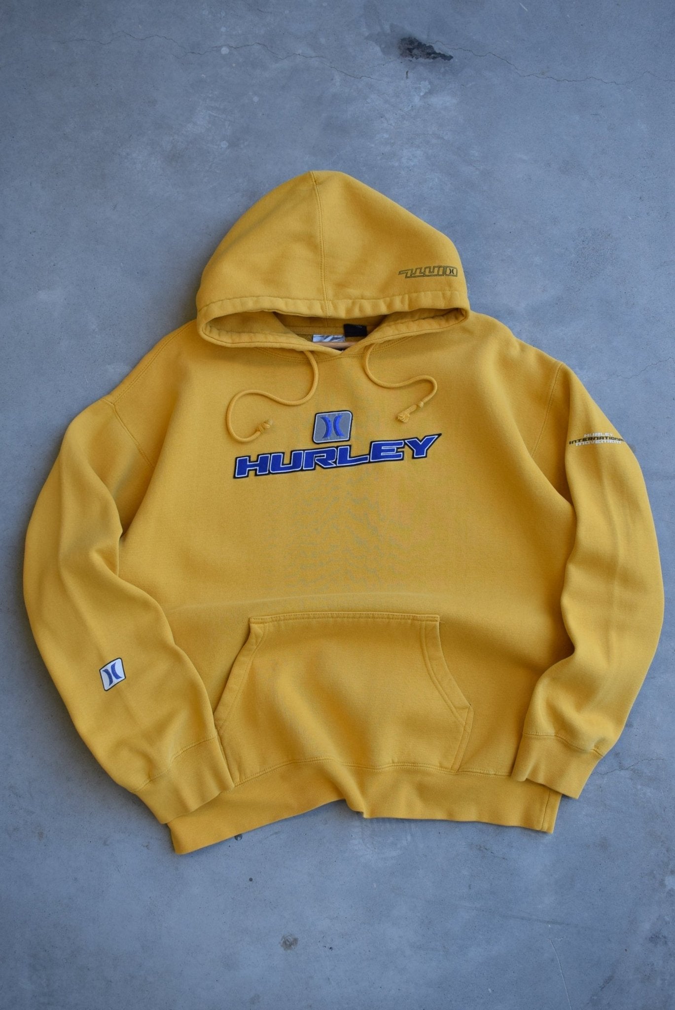 Hurley International Embroidered Spellout Hoodie — 2000s (L) - Retrospective Store