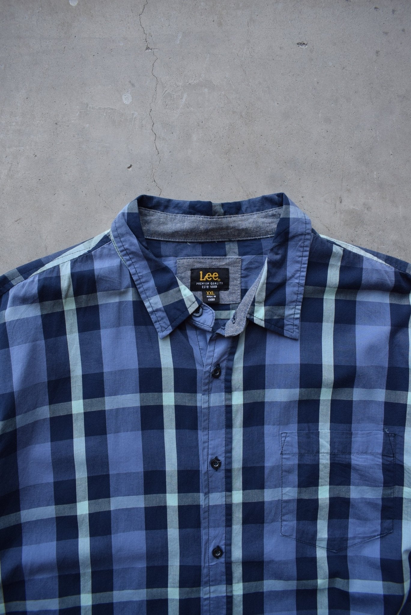 Lee Blue Cropped Button Up — 2000s (XXL) - Retrospective Store