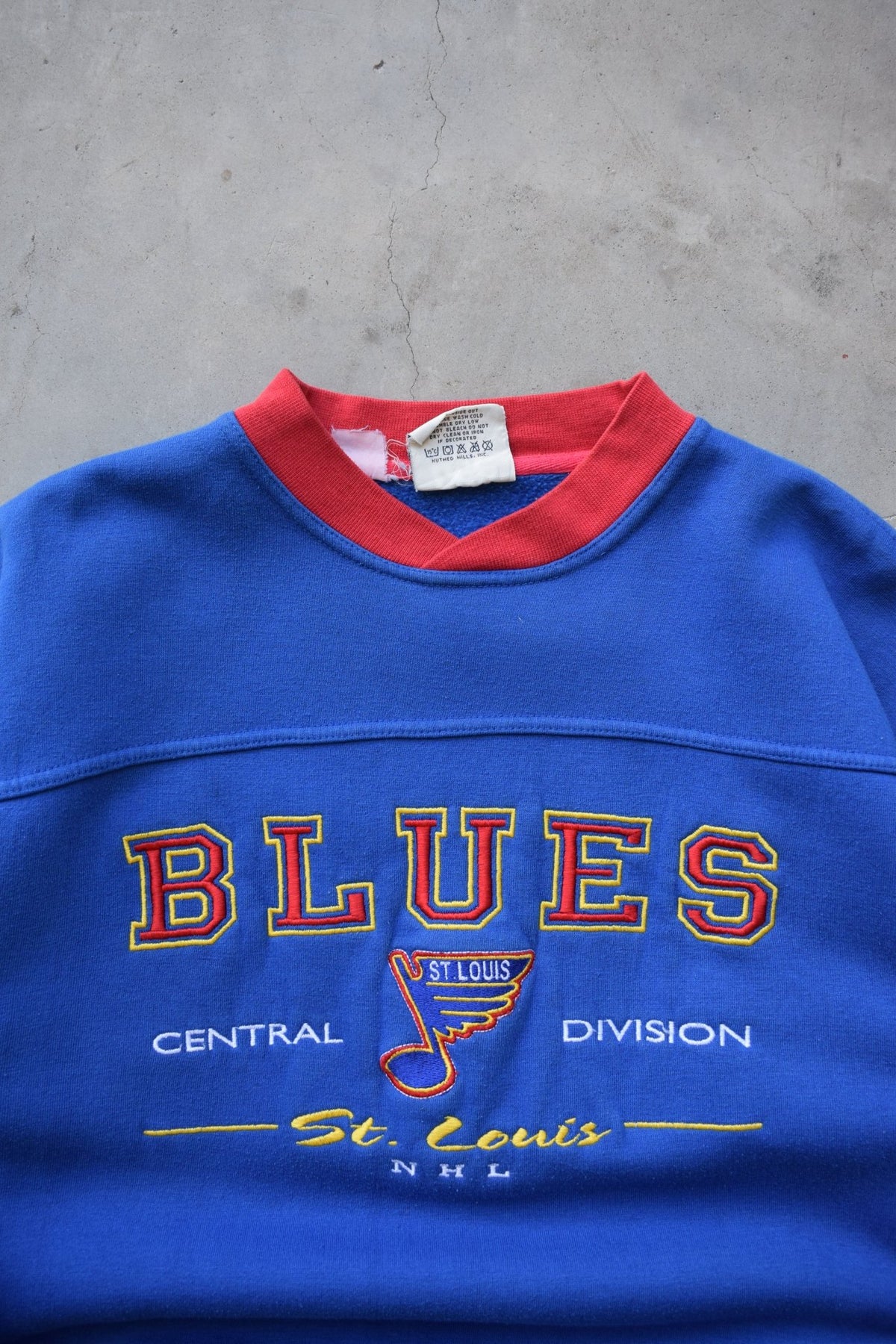 LEE Sport x NHL St. Louis Blues Embroidered Crewneck — 2000s (M) - Retrospective Store