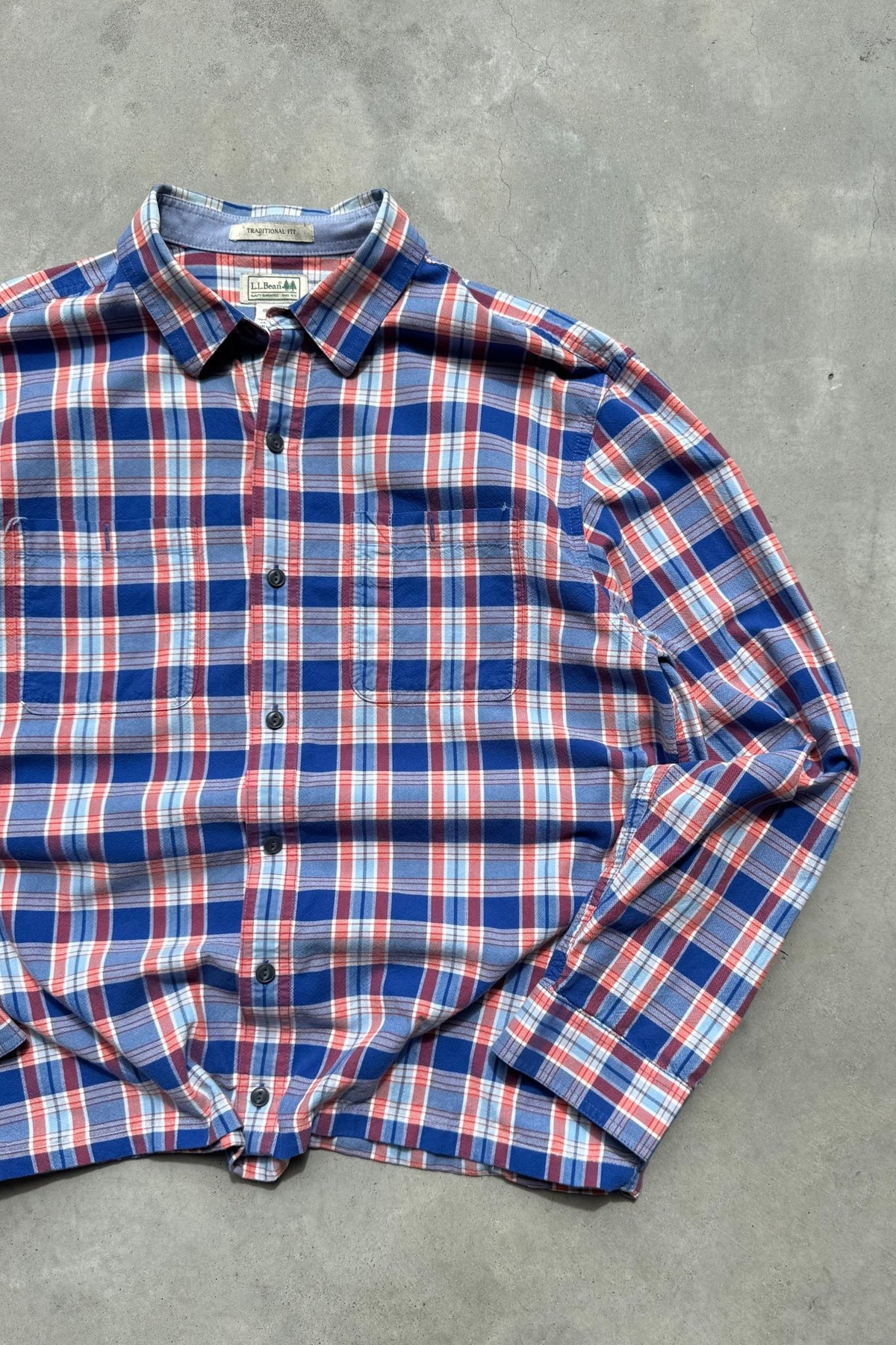 L.L. Bean Blue & Red Cropped Long Sleeve Button Up — 2000s (L) - Retrospective Store