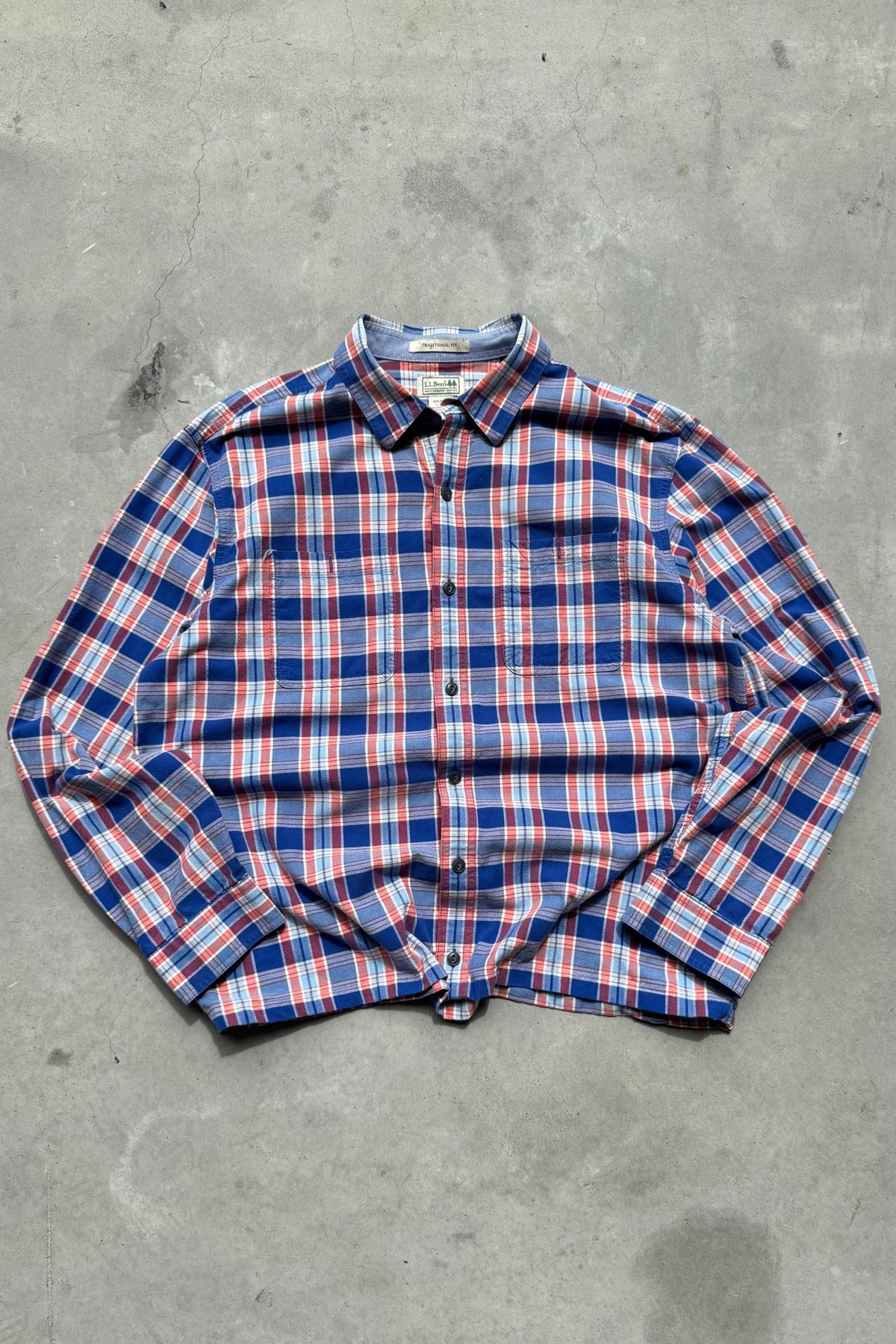 L.L. Bean Blue & Red Cropped Long Sleeve Button Up — 2000s (L) - Retrospective Store