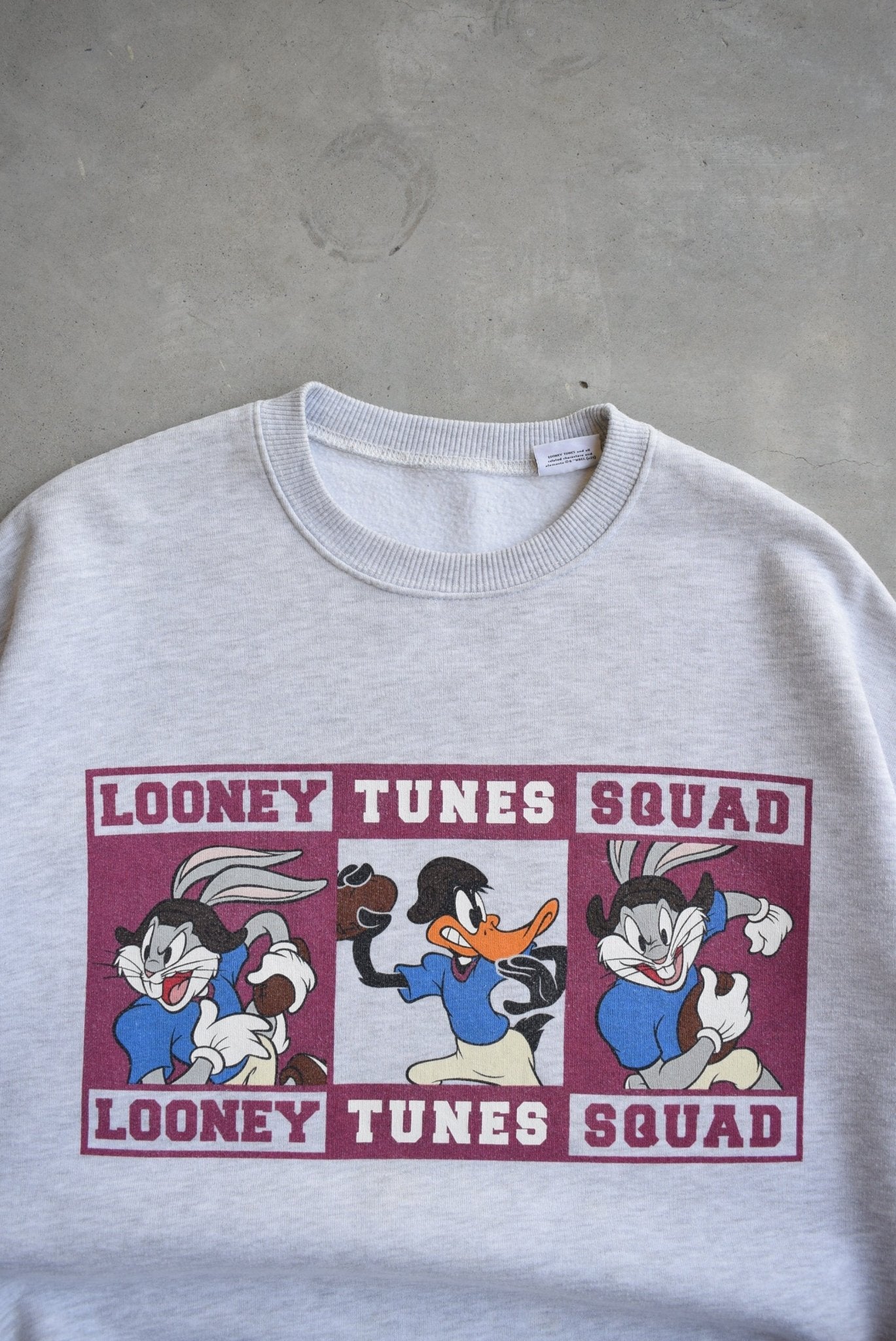 Looney Tunes Football Squad Grey Graphic Crewneck — 1990s (L) - Retrospective Store