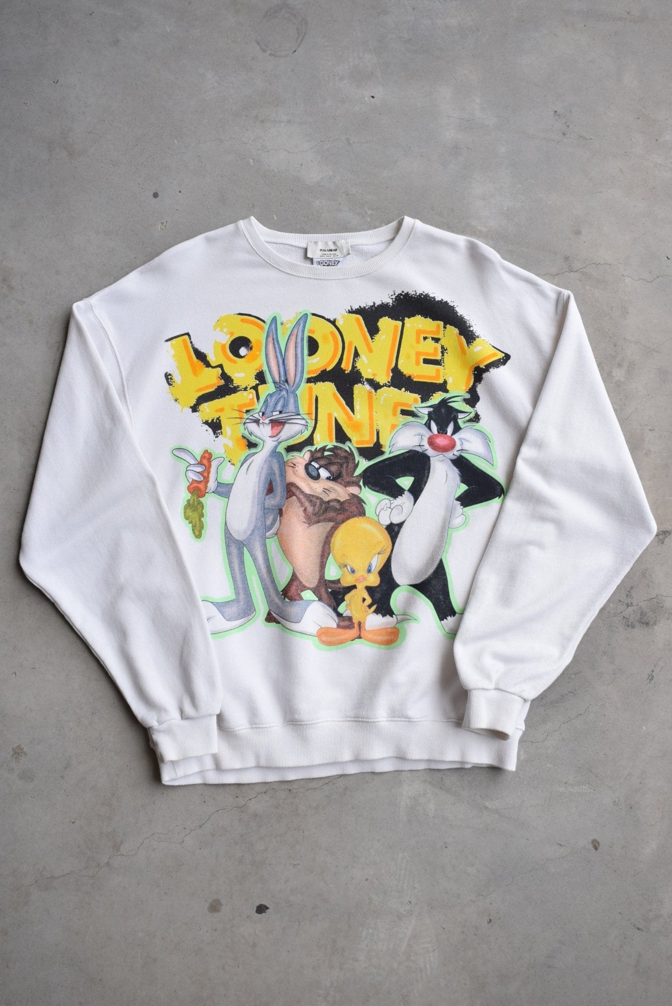 Looney Tunes White Graphic Crewneck — 2000s (M) - Retrospective Store