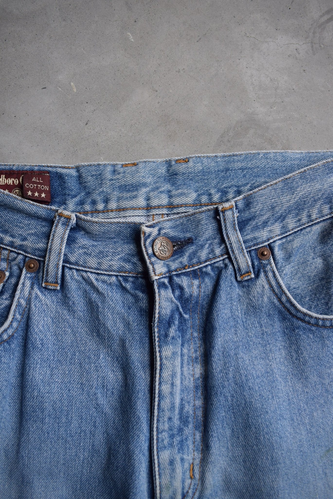 Marlboro Classic Jeans — 2000s (32) - Retrospective Store