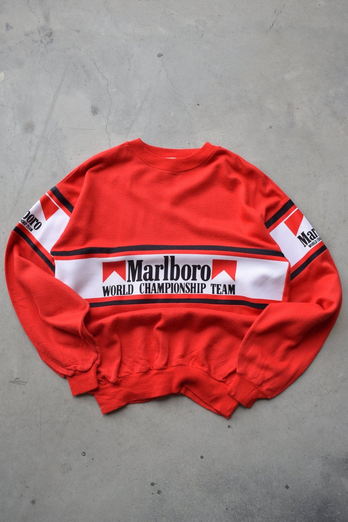 Marlboro Racing 'World Championship Team' Red Graphic Crewneck — 1990s (S) - Retrospective Store