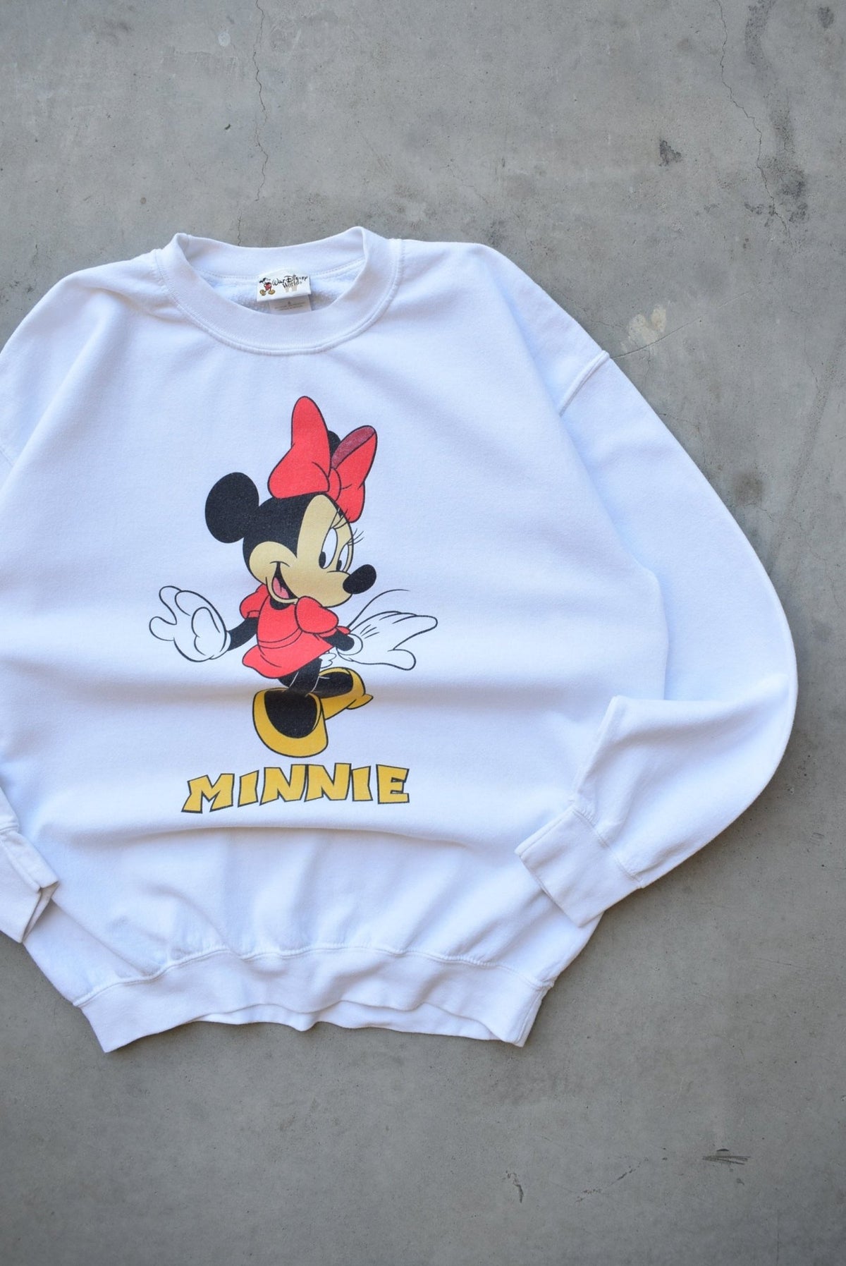 Minnie Mouse White Graphic Crewneck — 1990s (L) - Retrospective Store