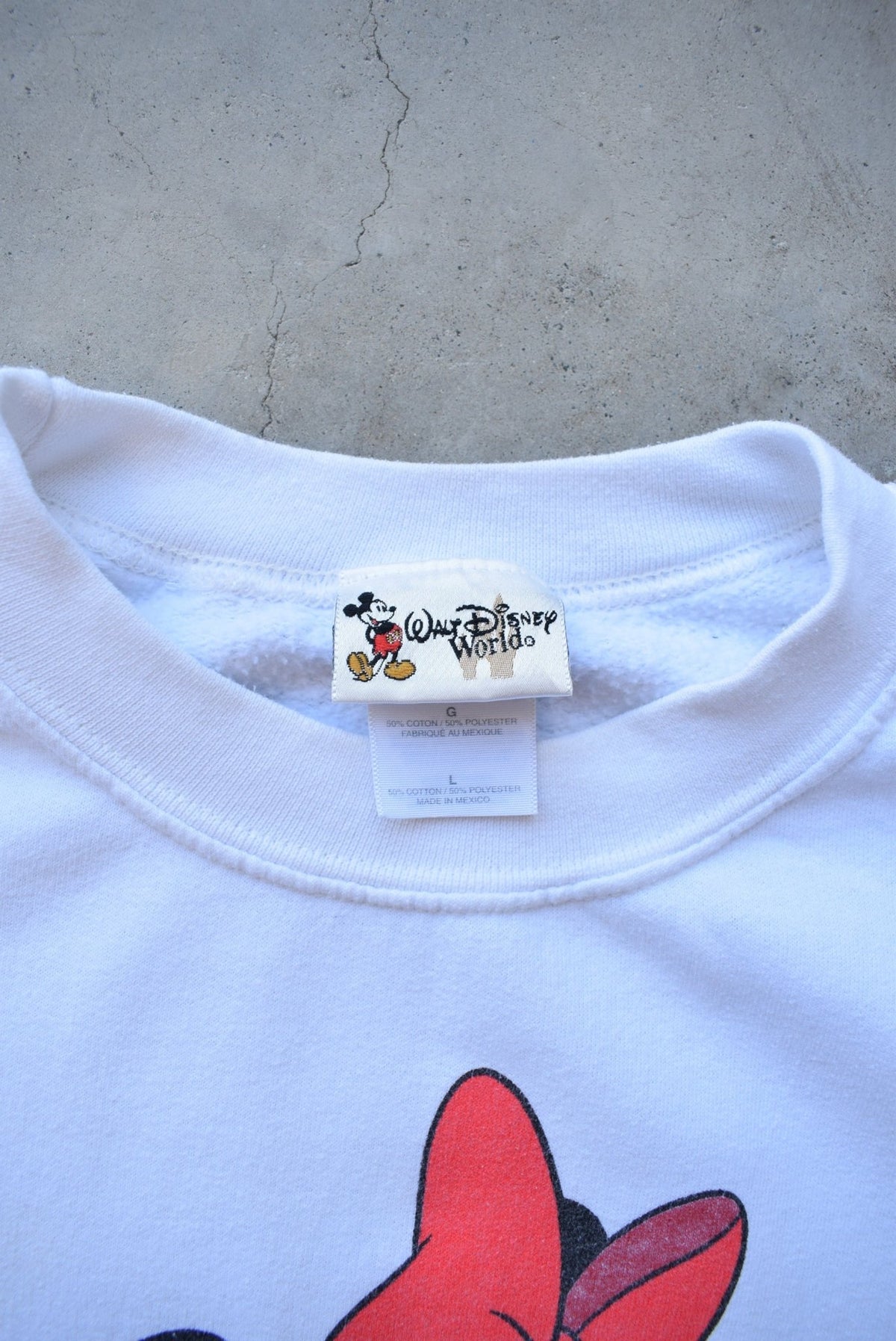 Minnie Mouse White Graphic Crewneck — 1990s (L) - Retrospective Store