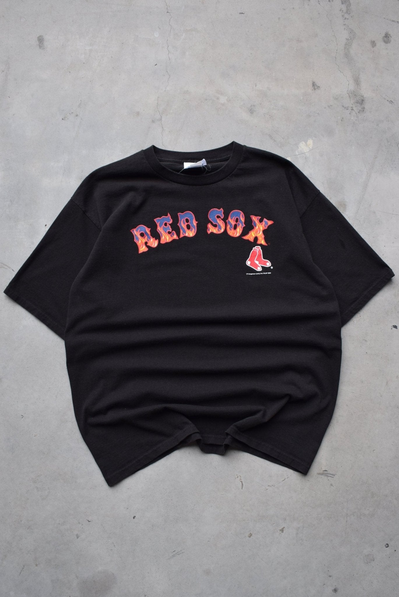MLB Boston Red Sox Black Graphic Tee — 2002 (XL) - Retrospective Store