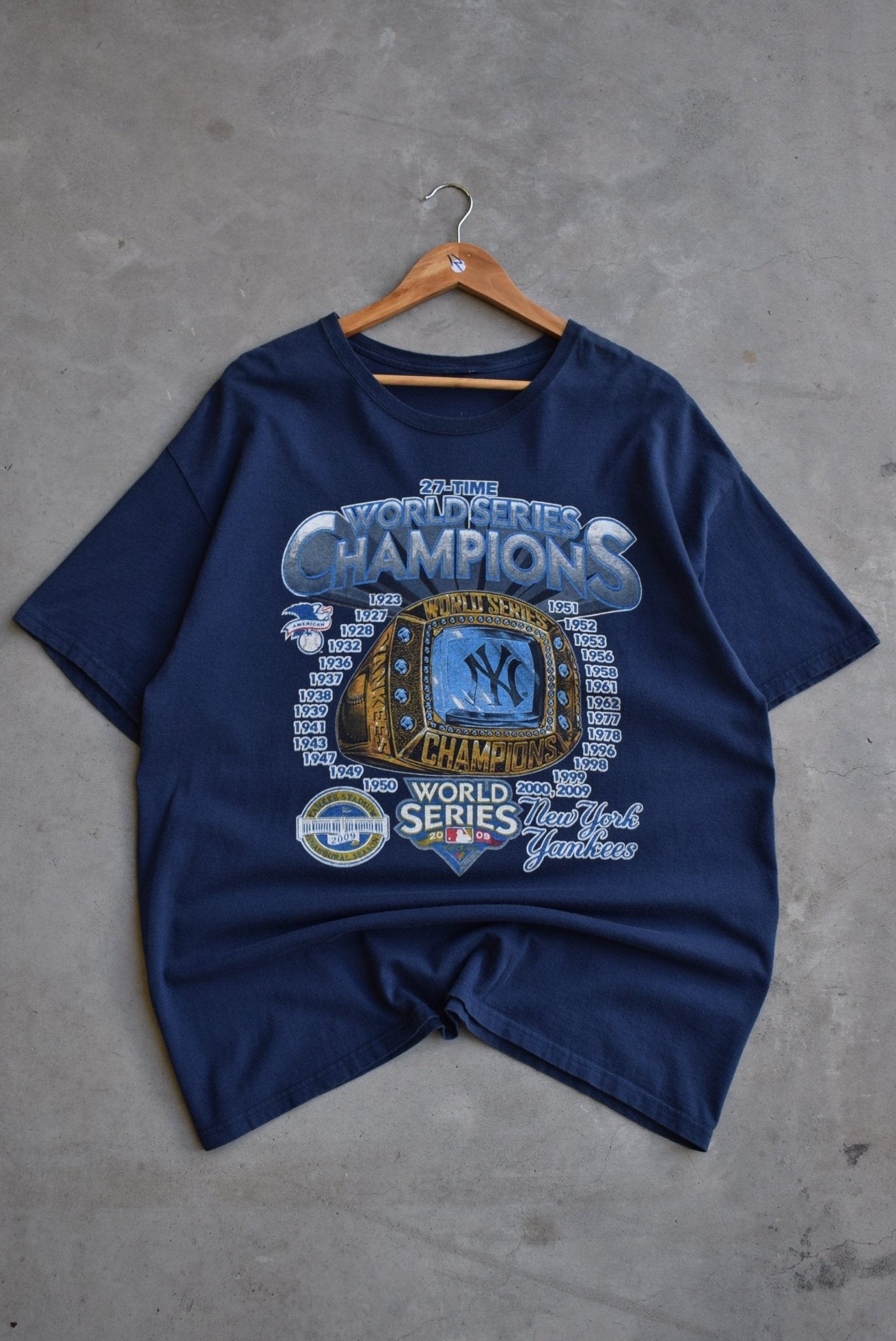 MLB New York Yankees World Series Champions Tee — 2009 (XL) - Retrospective Store