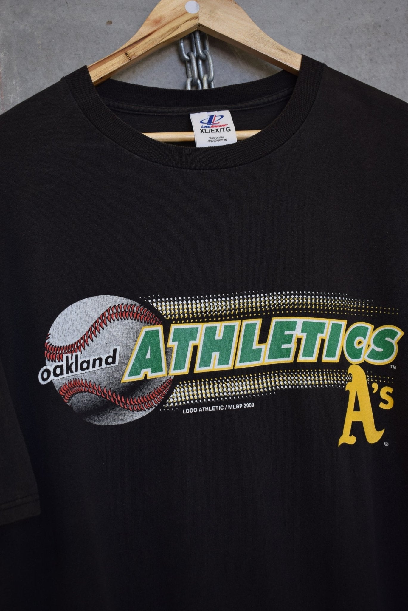 MLB Oakland Athletics Tee — 2000 (XL) - Retrospective Store