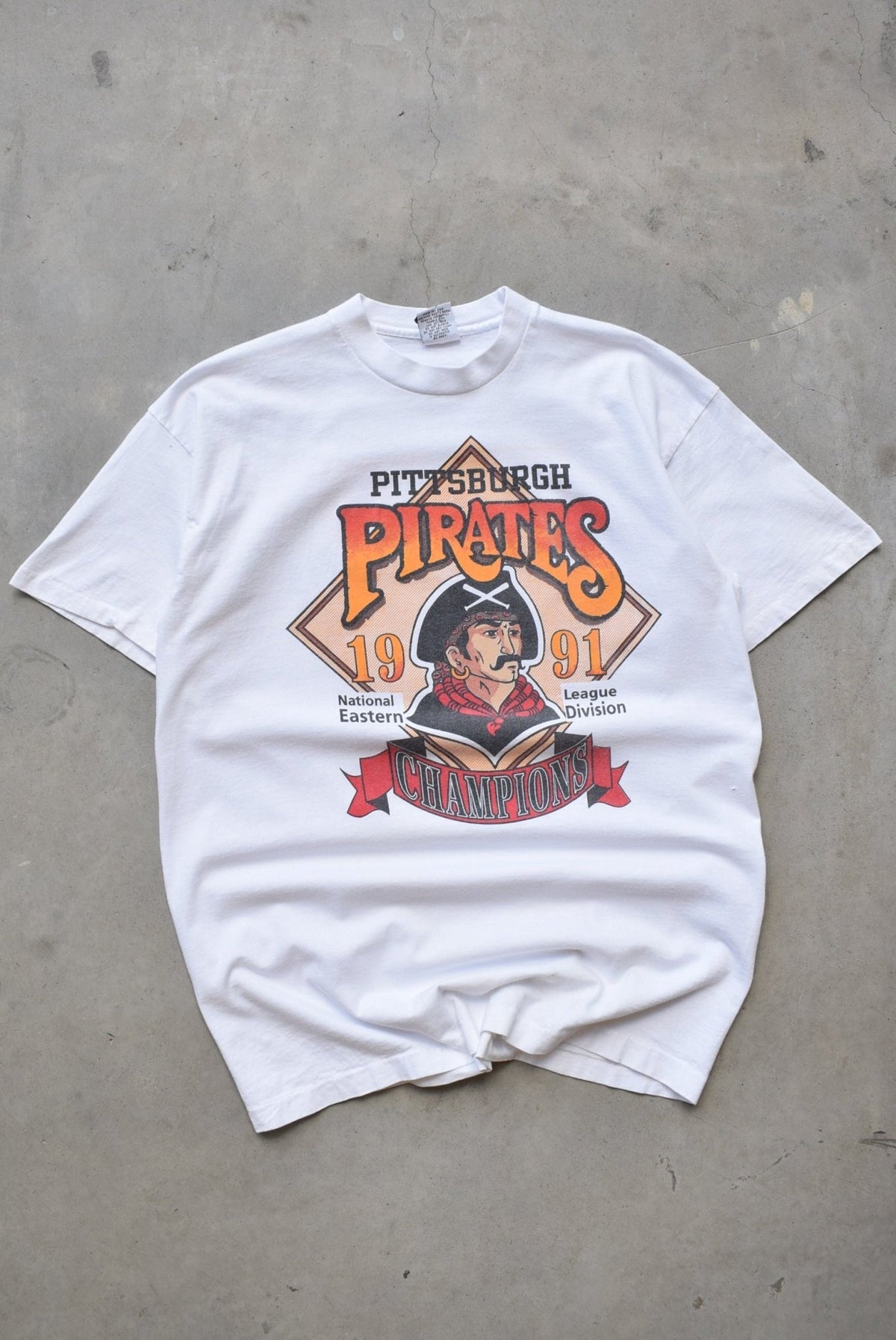 MLB Pittsburgh Pirates Champions White Graphic Tee — 1991 (M) - Retrospective Store