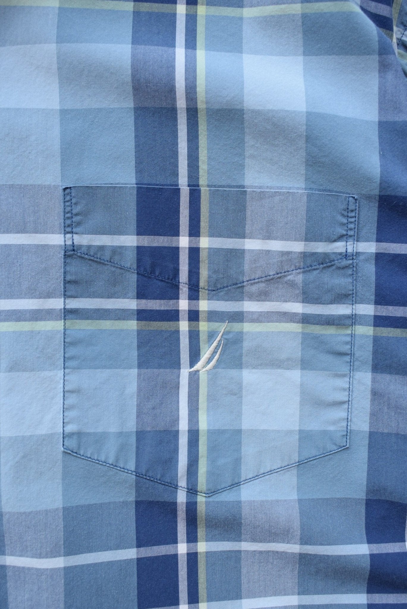 Nautica Blue Cropped Button Up — 2000s (L/XL) - Retrospective Store