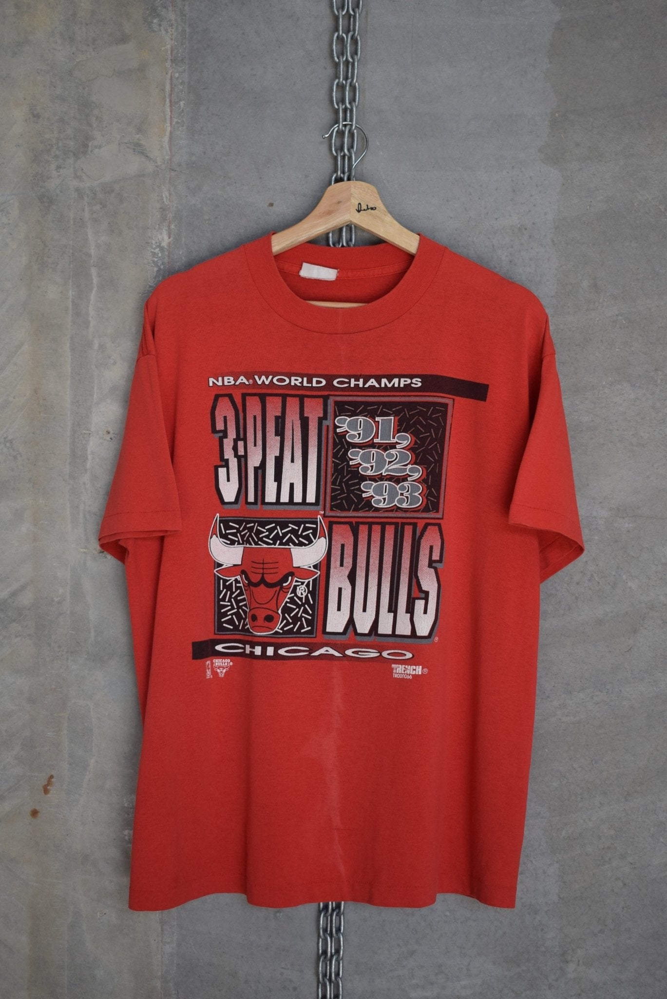 NBA Chicago Bulls 3 - Peat Tee — 1993 (L) - Retrospective Store