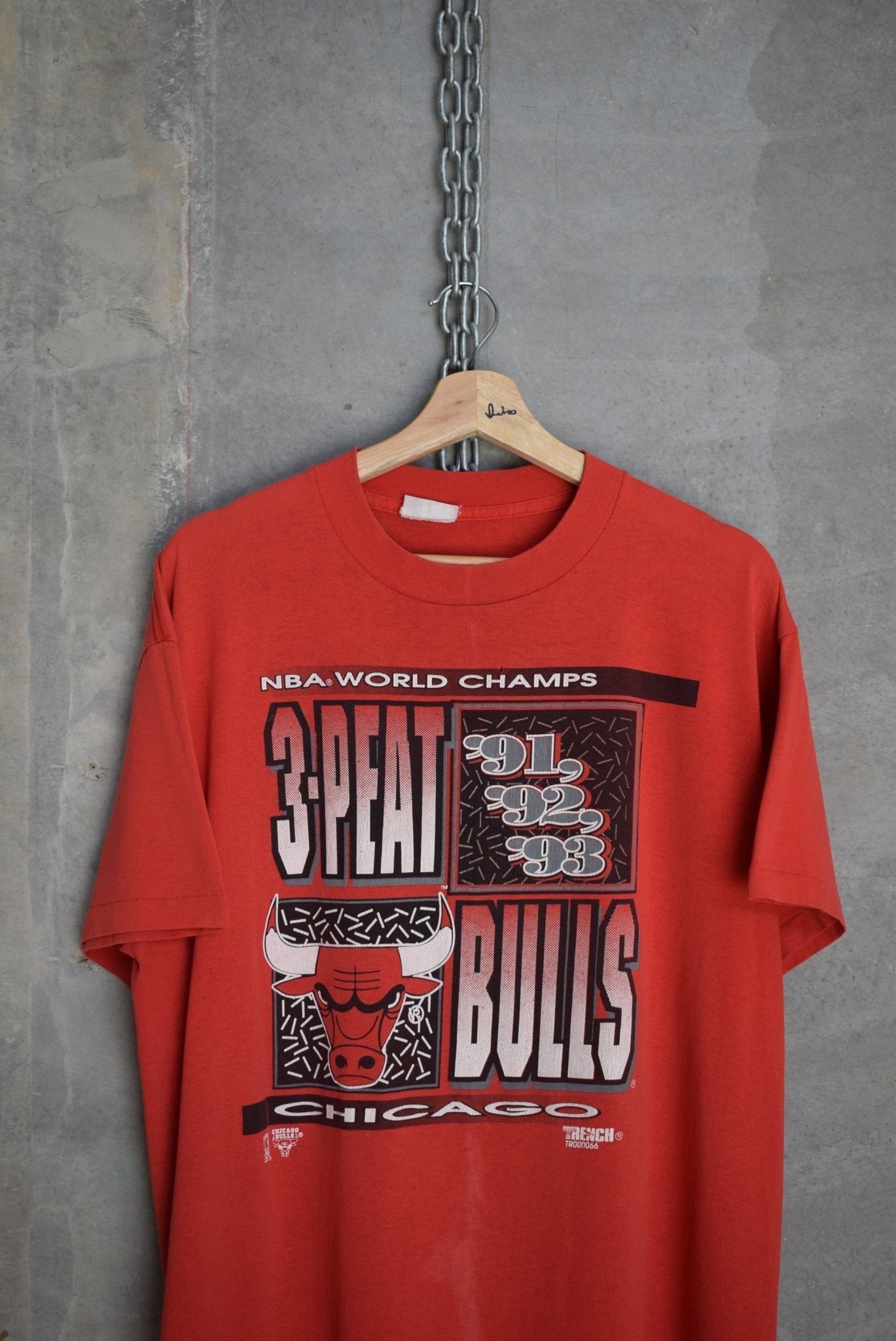NBA Chicago Bulls 3 - Peat Tee — 1993 (L) - Retrospective Store