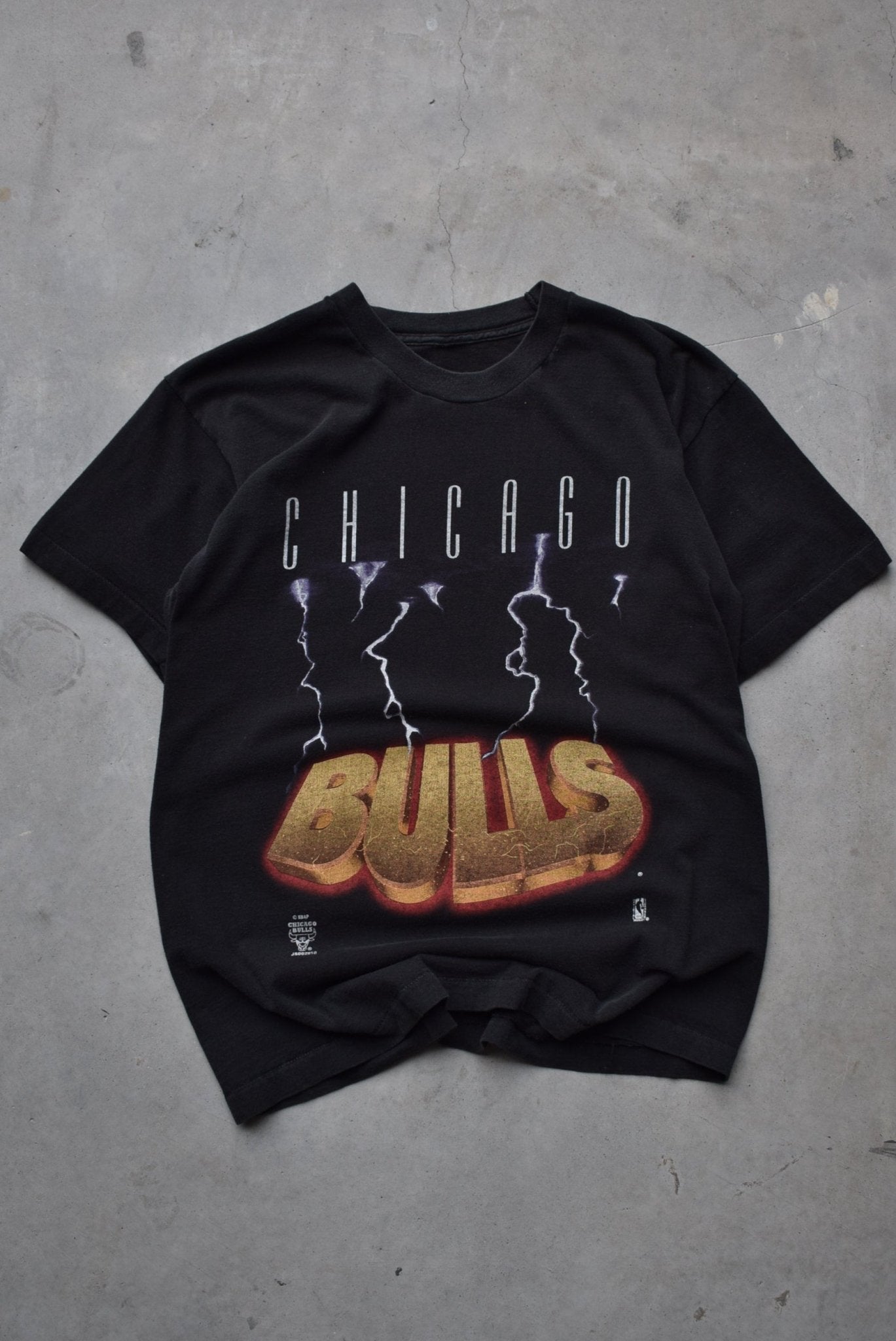 NBA Chicago Bulls Black Graphic Tee — 1990s (L) - Retrospective Store