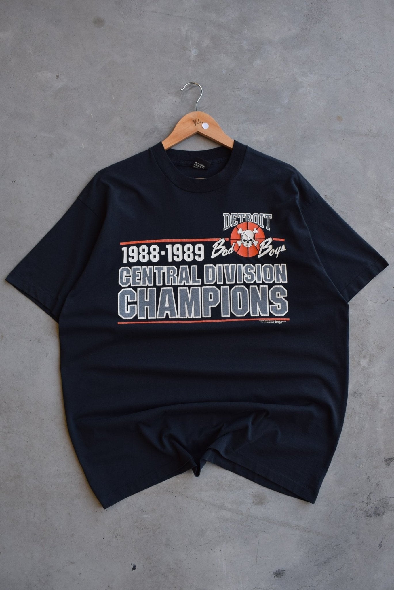 NBA Detroit Pistons 'Bad Boys' Champions Black Tee — 1989 (XL) - Retrospective Store