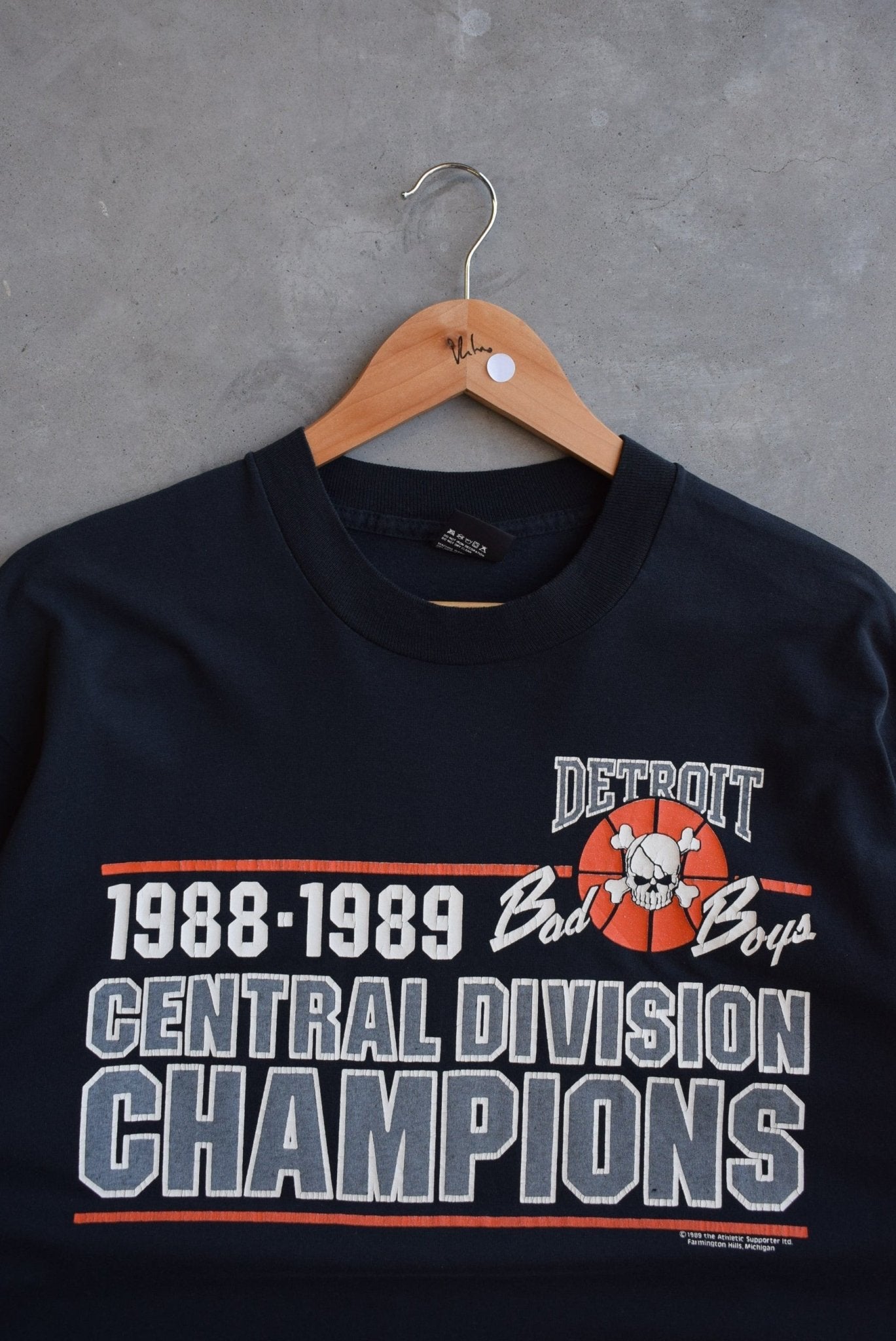 NBA Detroit Pistons 'Bad Boys' Champions Black Tee — 1989 (XL) - Retrospective Store