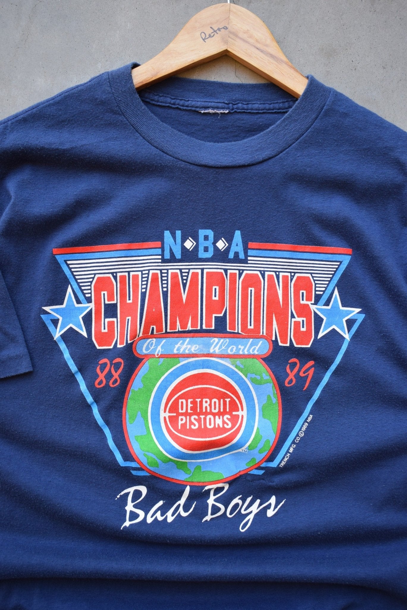 NBA Detroit Pistons Champions Navy Graphic Tee — 1989 (M) - Retrospective Store