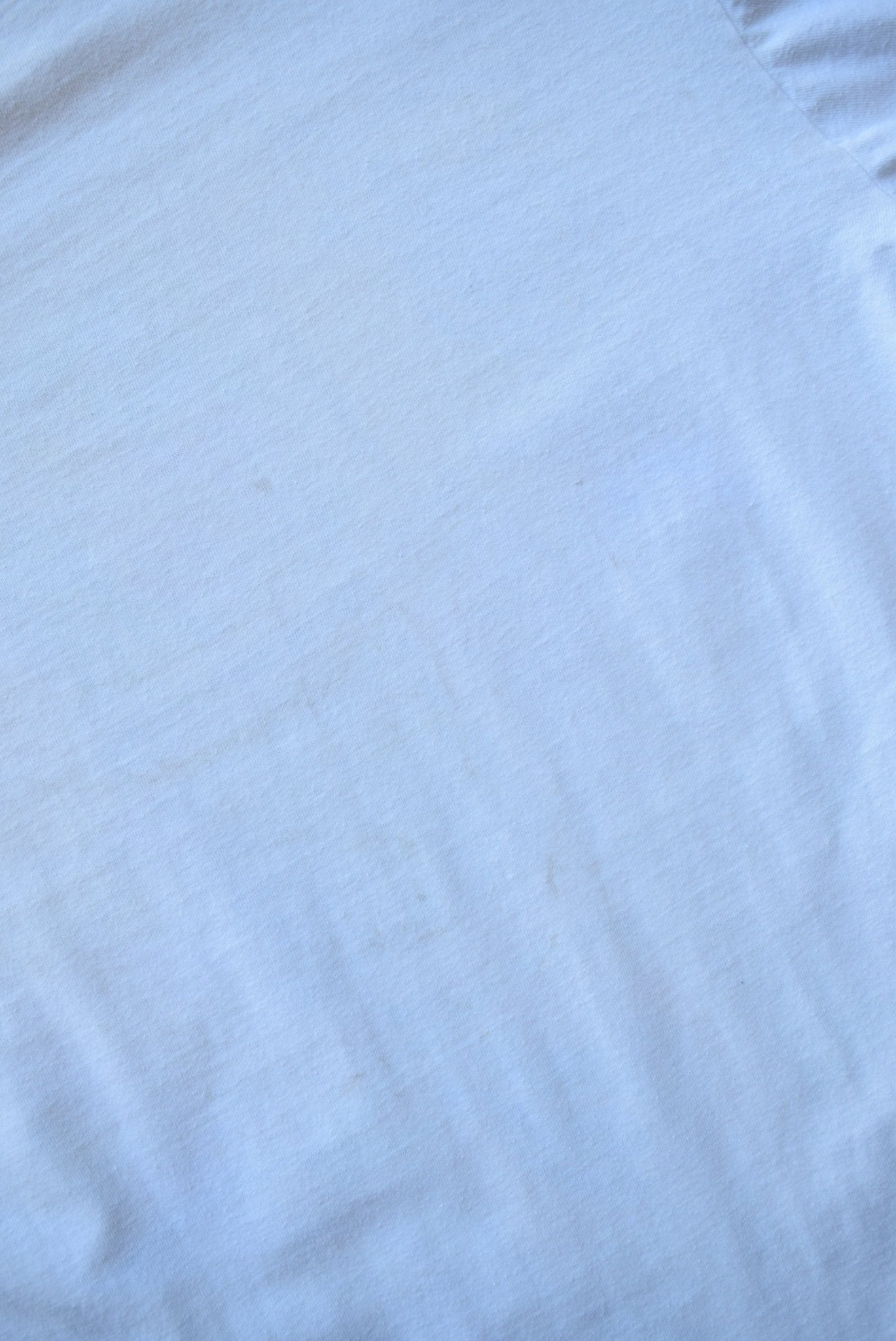 NBA Miami Heat White Graphic Tee — 1990s (M) - Retrospective Store