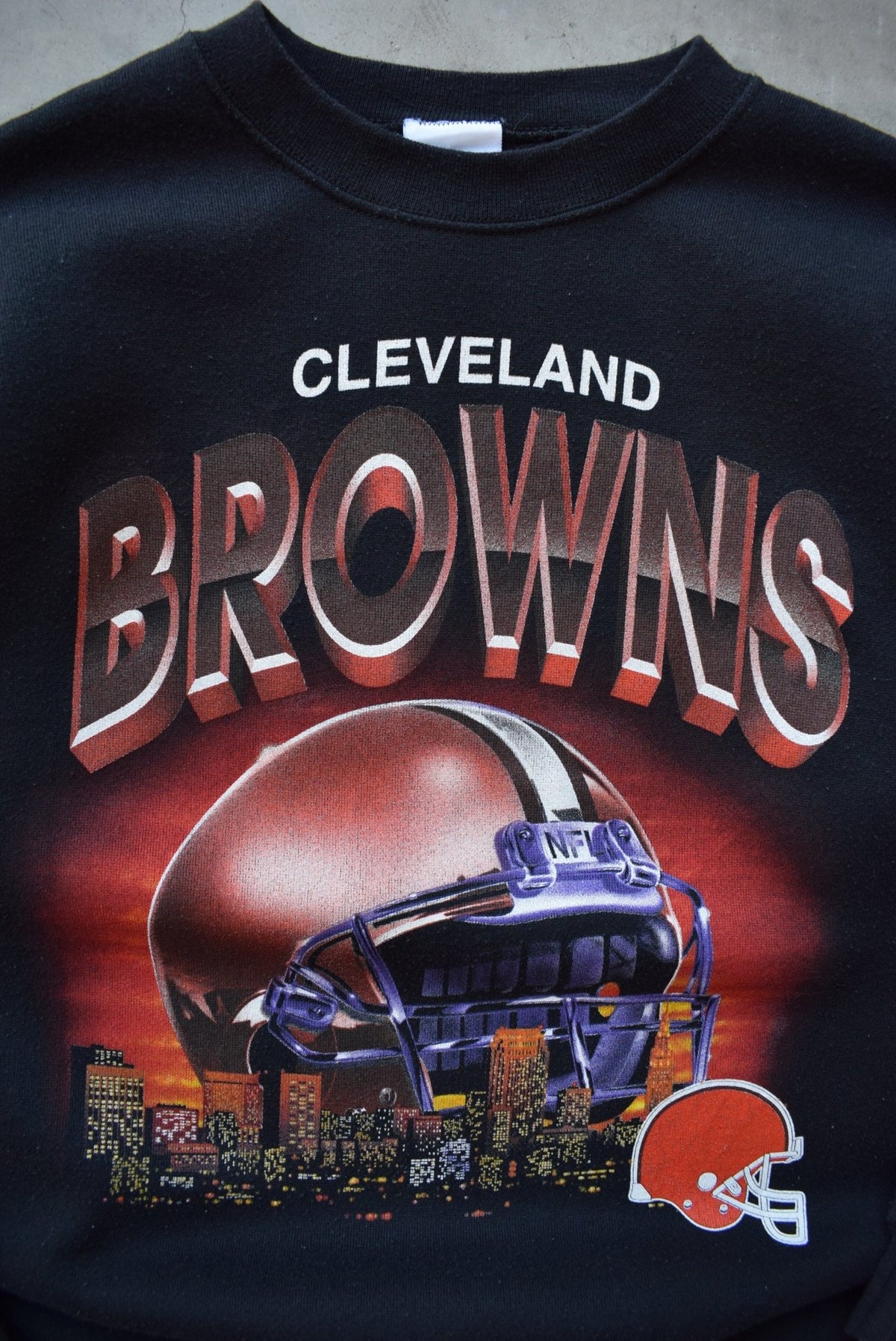 NFL Cleveland Browns Black Graphic Crewneck — 1990s (M) - Retrospective Store