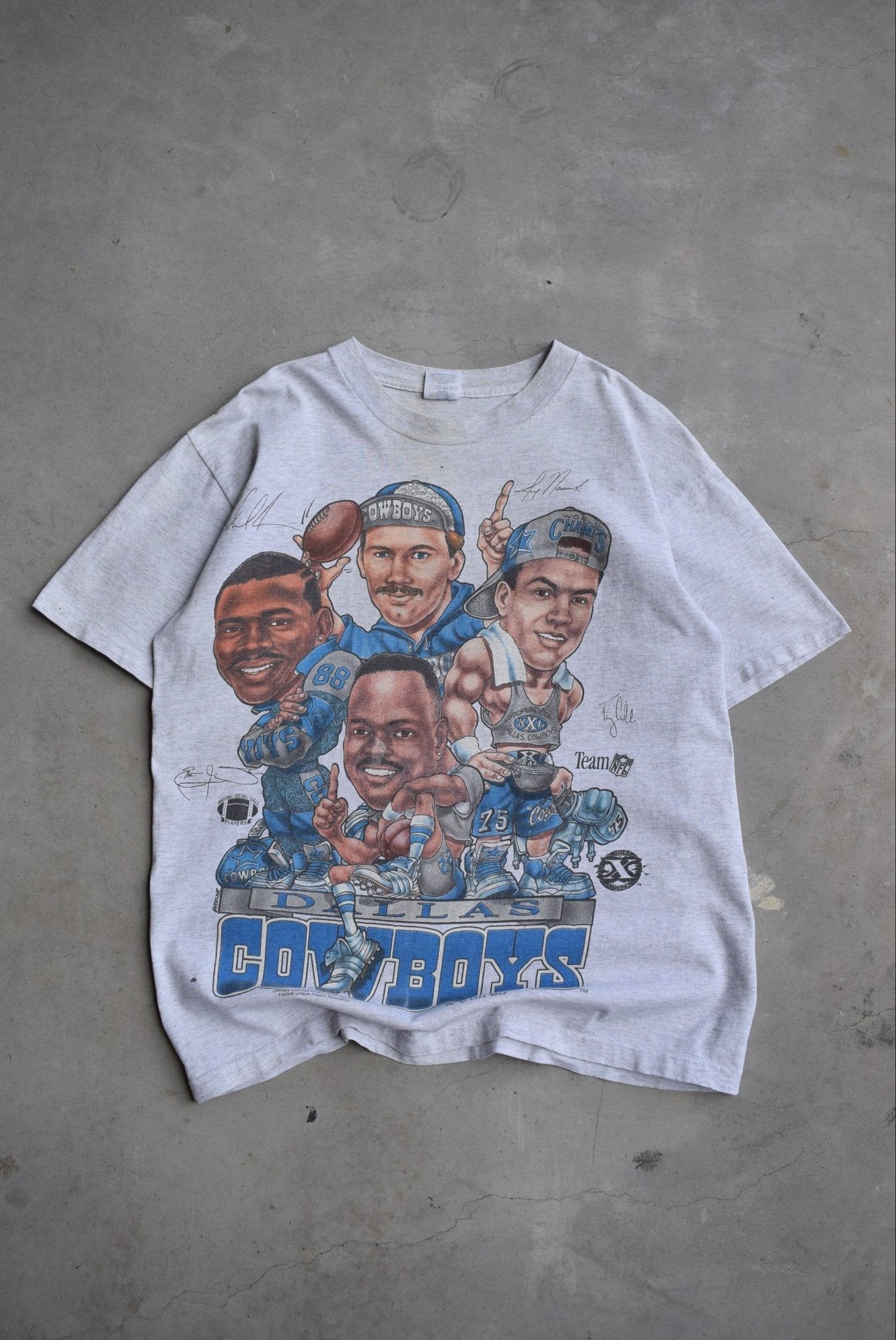 NFL Dallas Cowboys Grey Caricature Tee — 1993 (L) - Retrospective Store