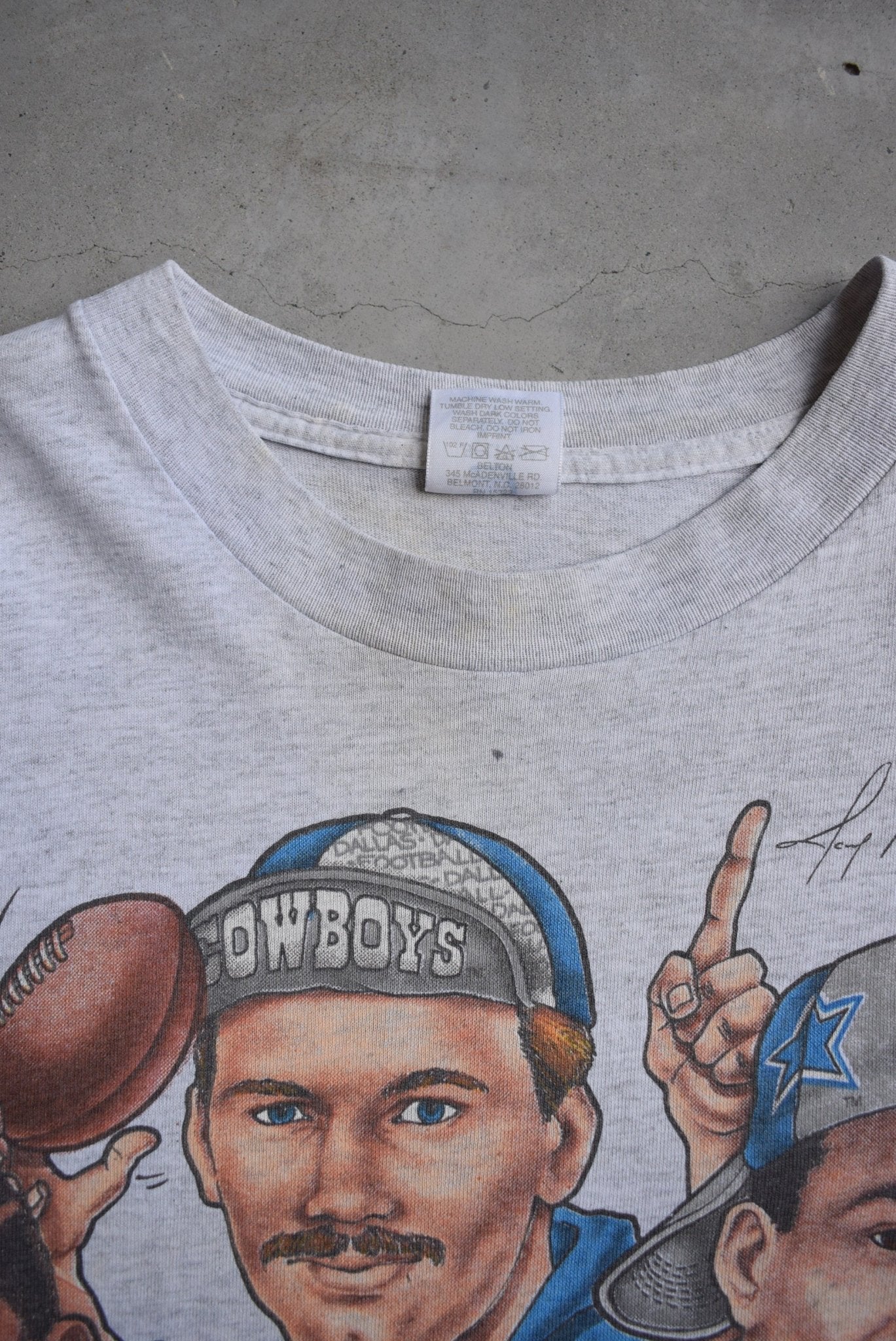 NFL Dallas Cowboys Grey Caricature Tee — 1993 (L) - Retrospective Store
