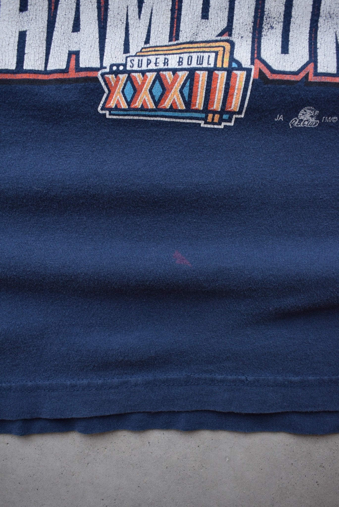 NFL Denver Broncos Superbowl XXXIII Champions Navy Graphic Tee — 1998 (L) - Retrospective Store