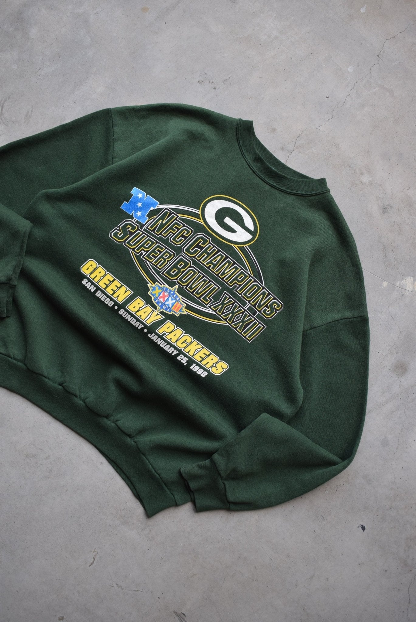 NFL Green Bay Packers Superbowl Champions Green Crewneck — 1998 (L) - Retrospective Store