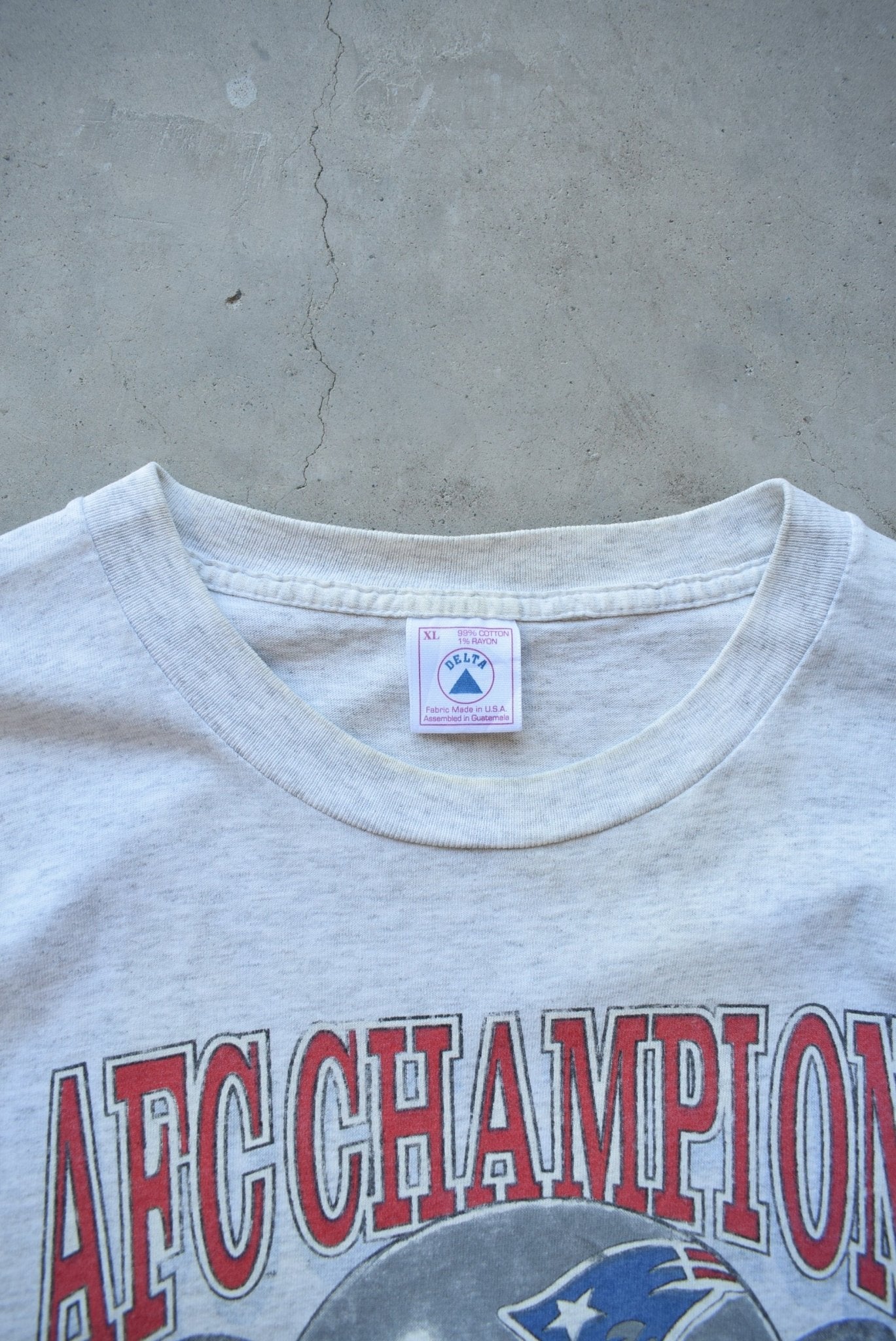 NFL New England Patriots Superbowl XXXI Grey Graphic Tee — 1996 (XL) - Retrospective Store