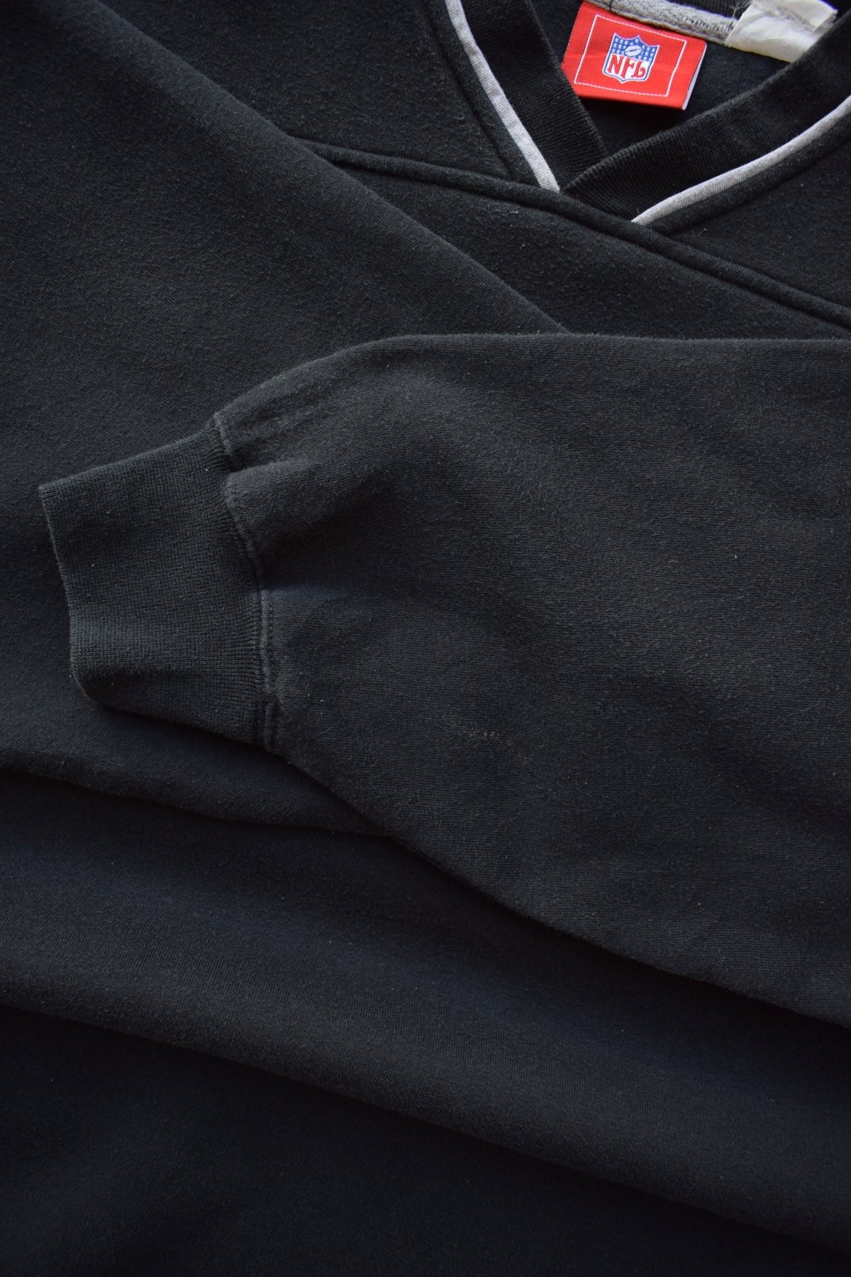 NFL Oakland Raiders Black Embroidered Spellout Crewneck — 2000s (XL/XXL) - Retrospective Store