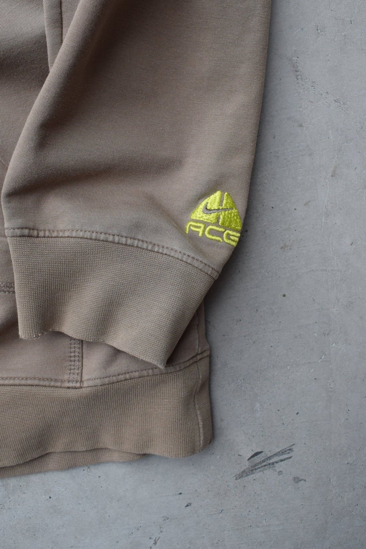 Nike ACG Brown Spellout Hoodie — 2000s (L) - Retrospective Store