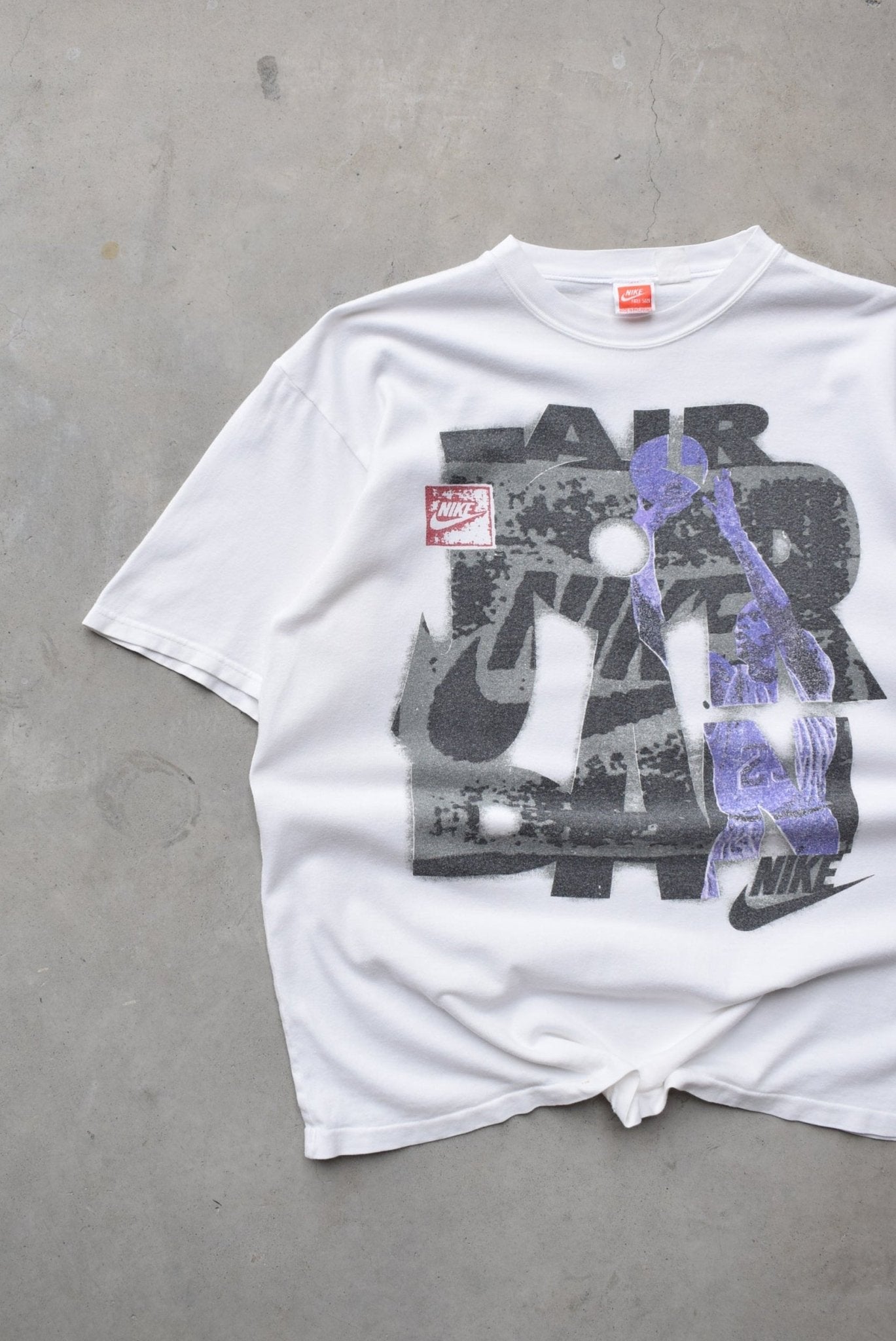 Nike Air Jordan White Graphic Tee — 1990s (L) - Retrospective Store