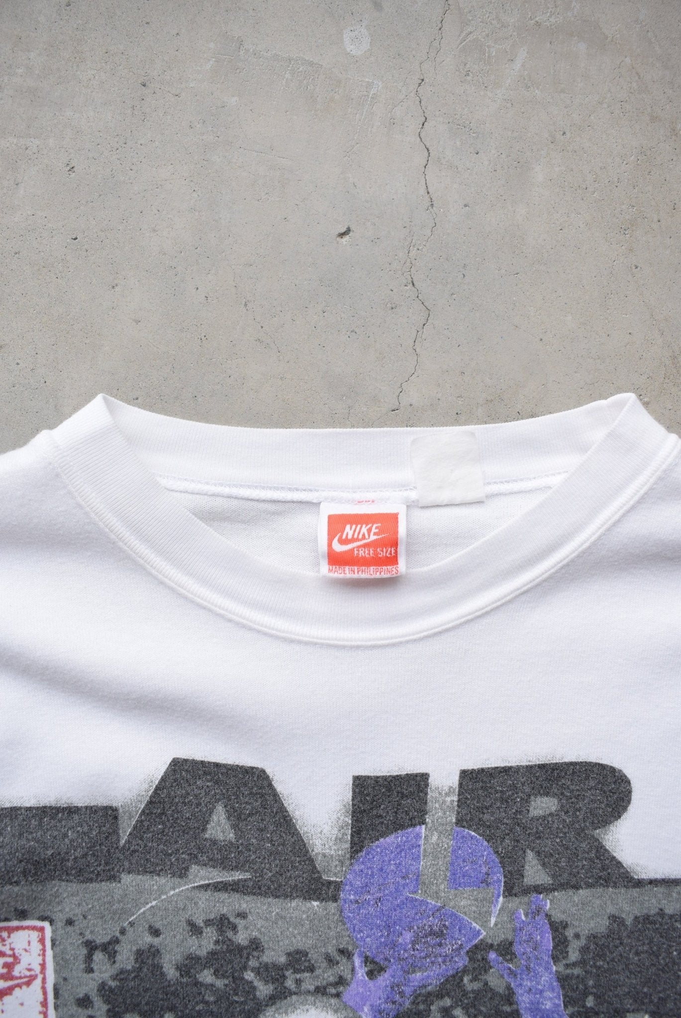 Nike Air Jordan White Graphic Tee — 1990s (L) - Retrospective Store