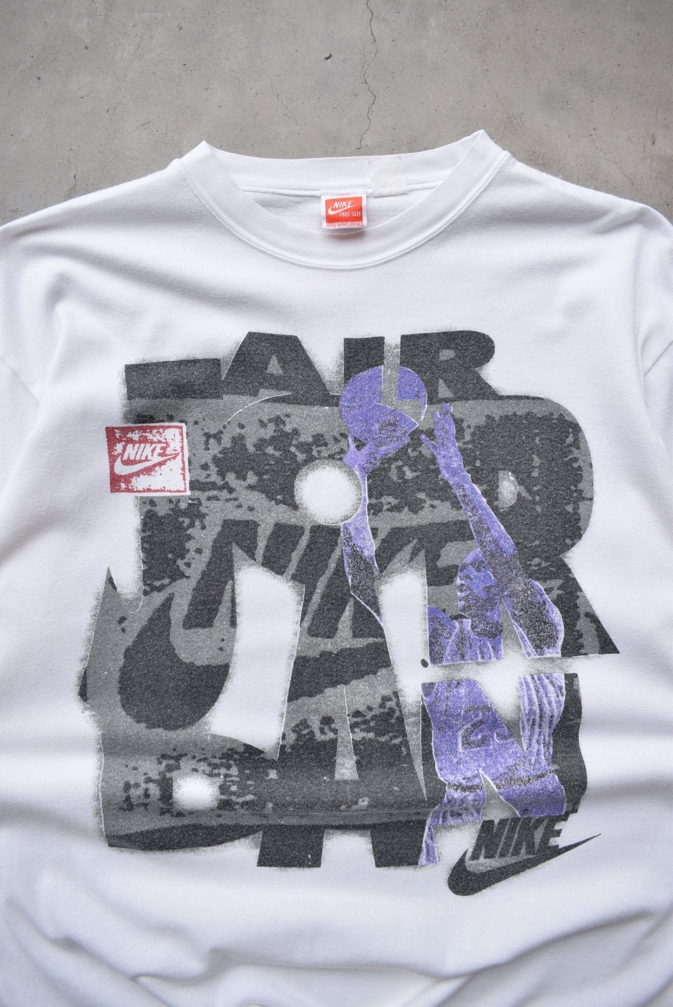 Nike Air Jordan White Graphic Tee — 1990s (L) - Retrospective Store