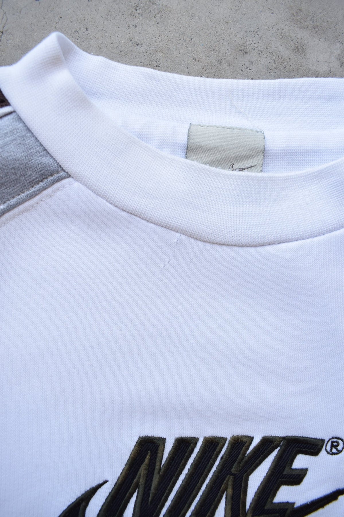 Nike Air White Embroidered Spellout Crewneck — 2000s (S) - Retrospective Store