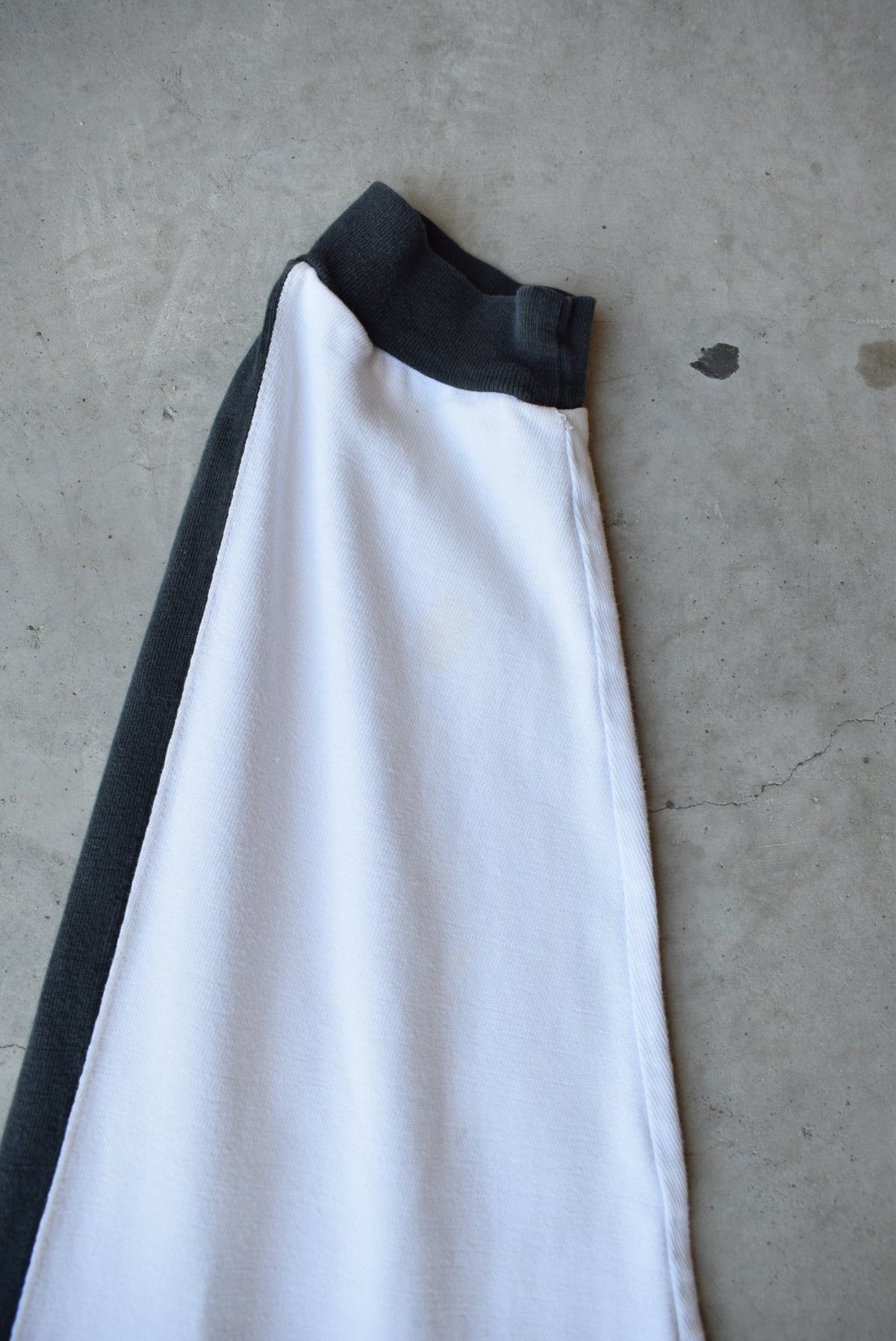 Nike Basketball Black & White Embroidered Spellout Hoodie — 1990s (XL) - Retrospective Store