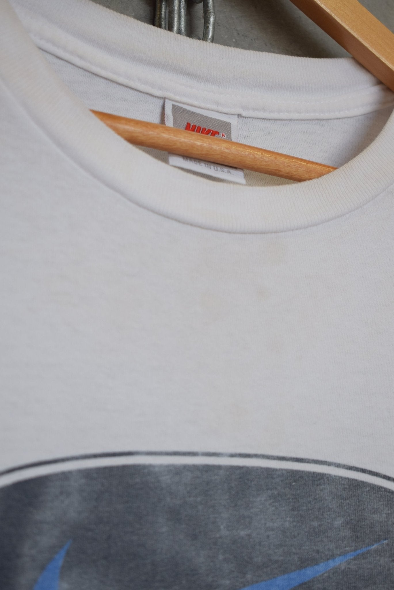 Nike Big Swoosh Graphic Tee — 1990s (M) - Retrospective Store