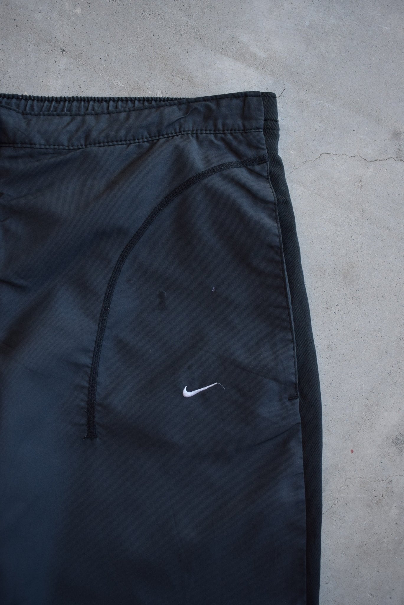 Nike Black Embroidered Swoosh 3/4 Track Pants — 2000s (Women's 10) - Retrospective Store