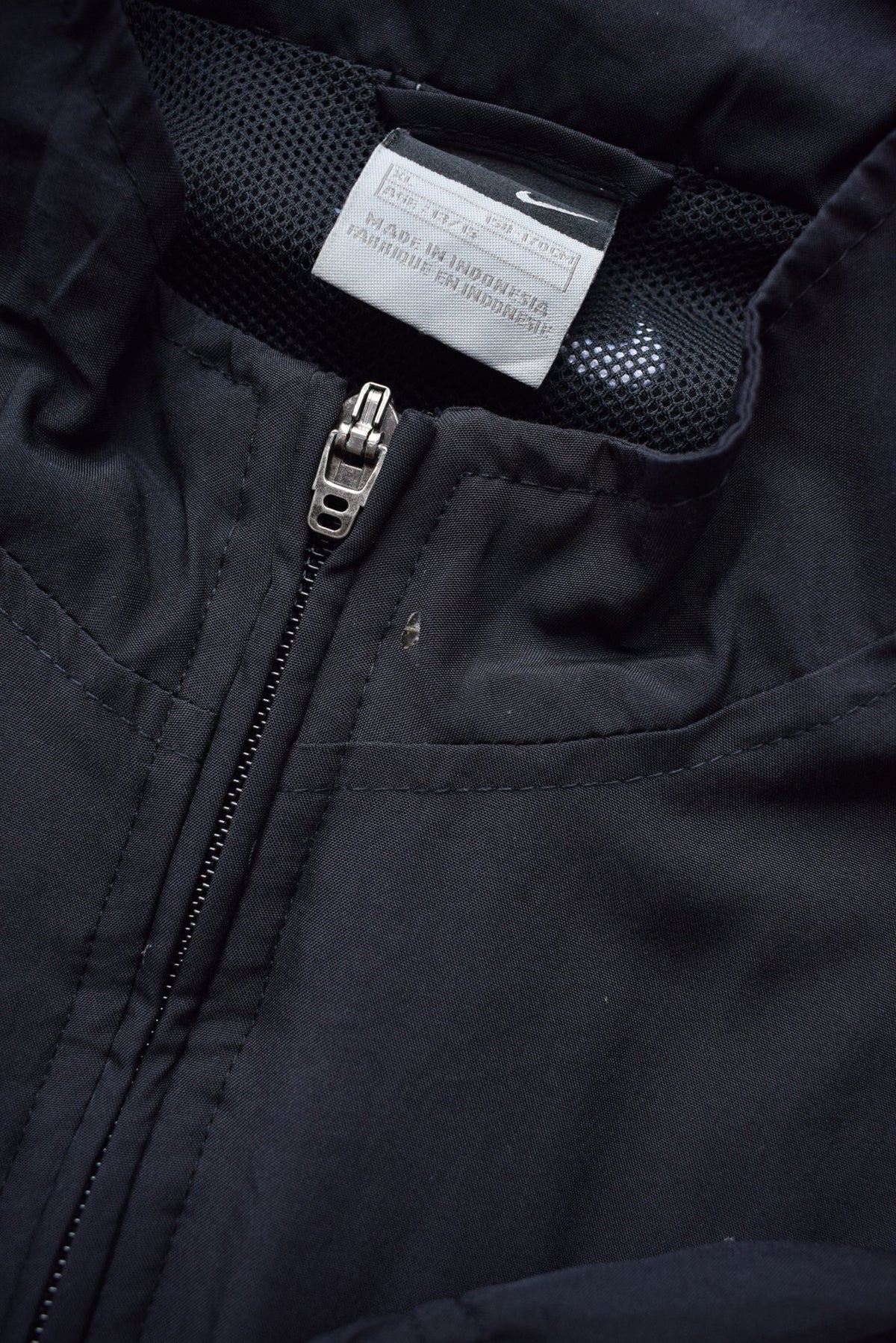 Nike Black & Grey Embroidered Swoosh Jacket — 2000s (S) - Retrospective Store