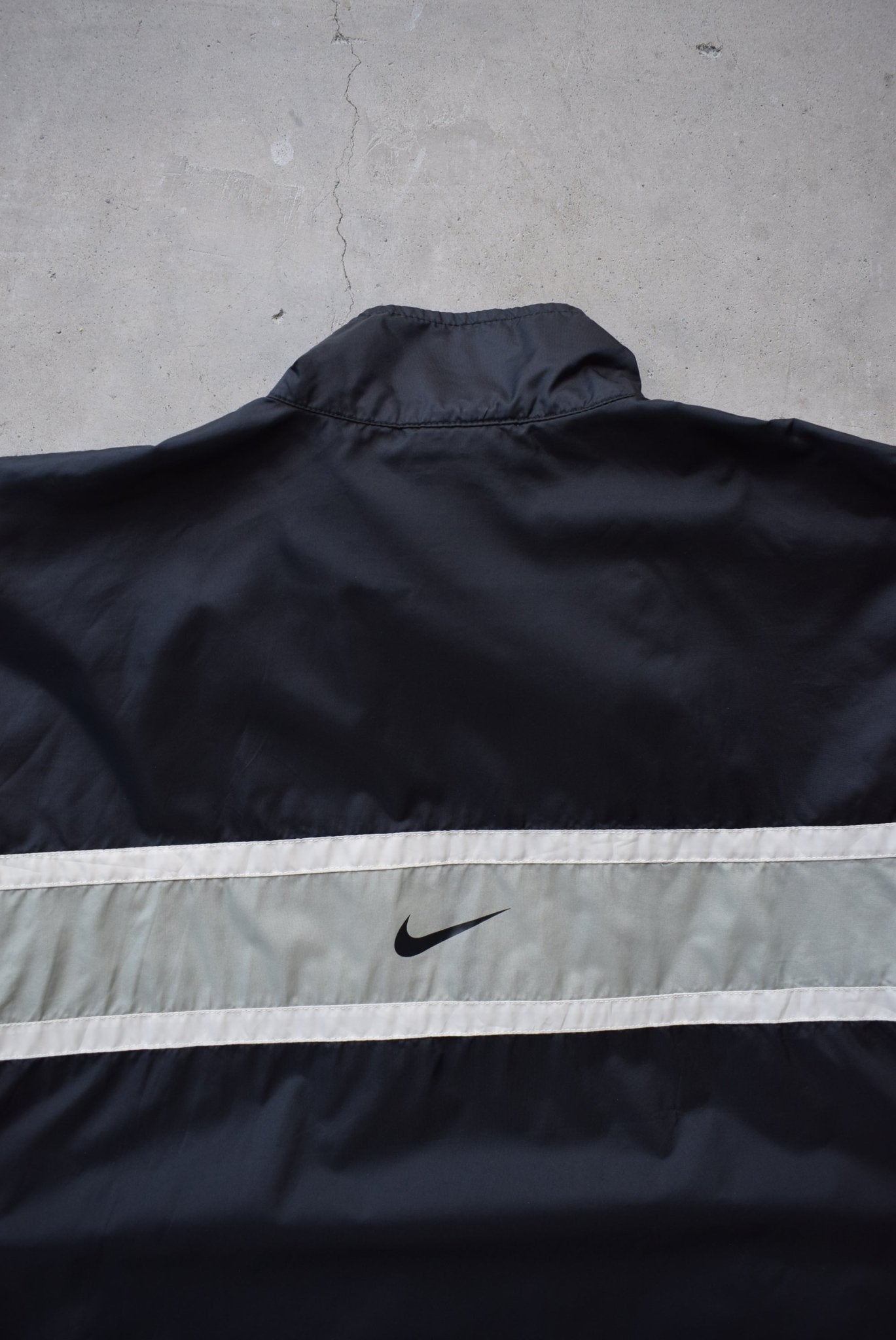 Nike Black & Grey Spellout Spray Jacket — 1990s (S) - Retrospective Store
