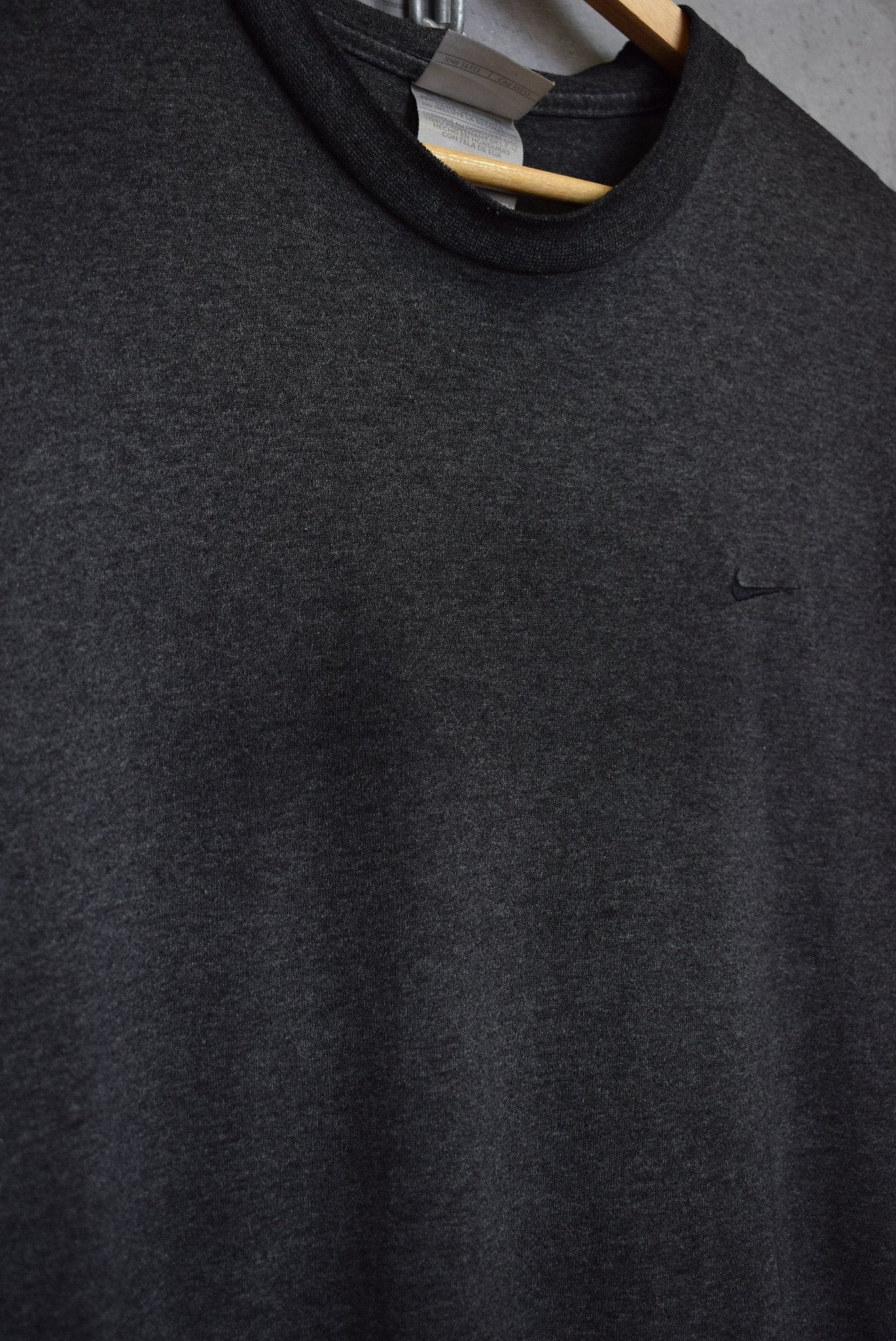 Nike Classic Logo Embroidered Tee — 2000s (M) - Retrospective Store