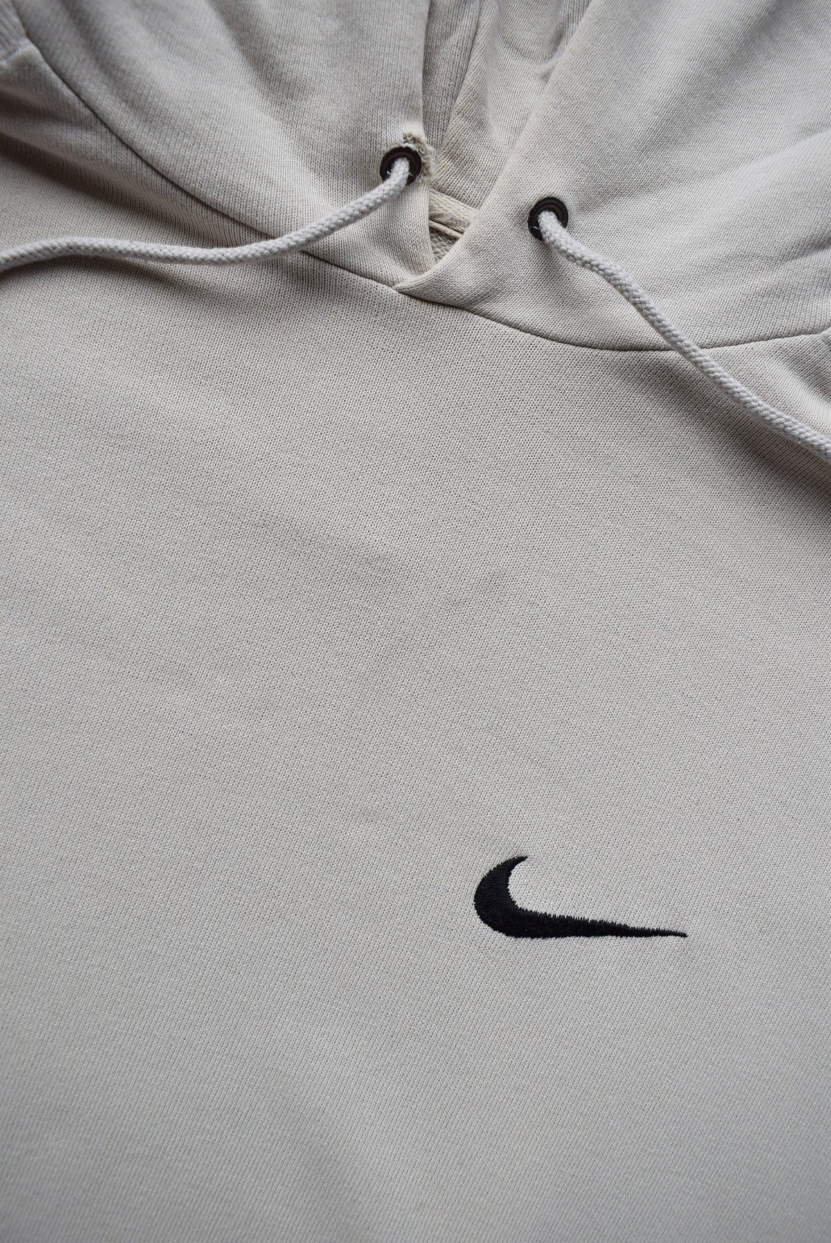 Nike Cream Embroidered Swoosh Hoodie — 1990s (M) - Retrospective Store