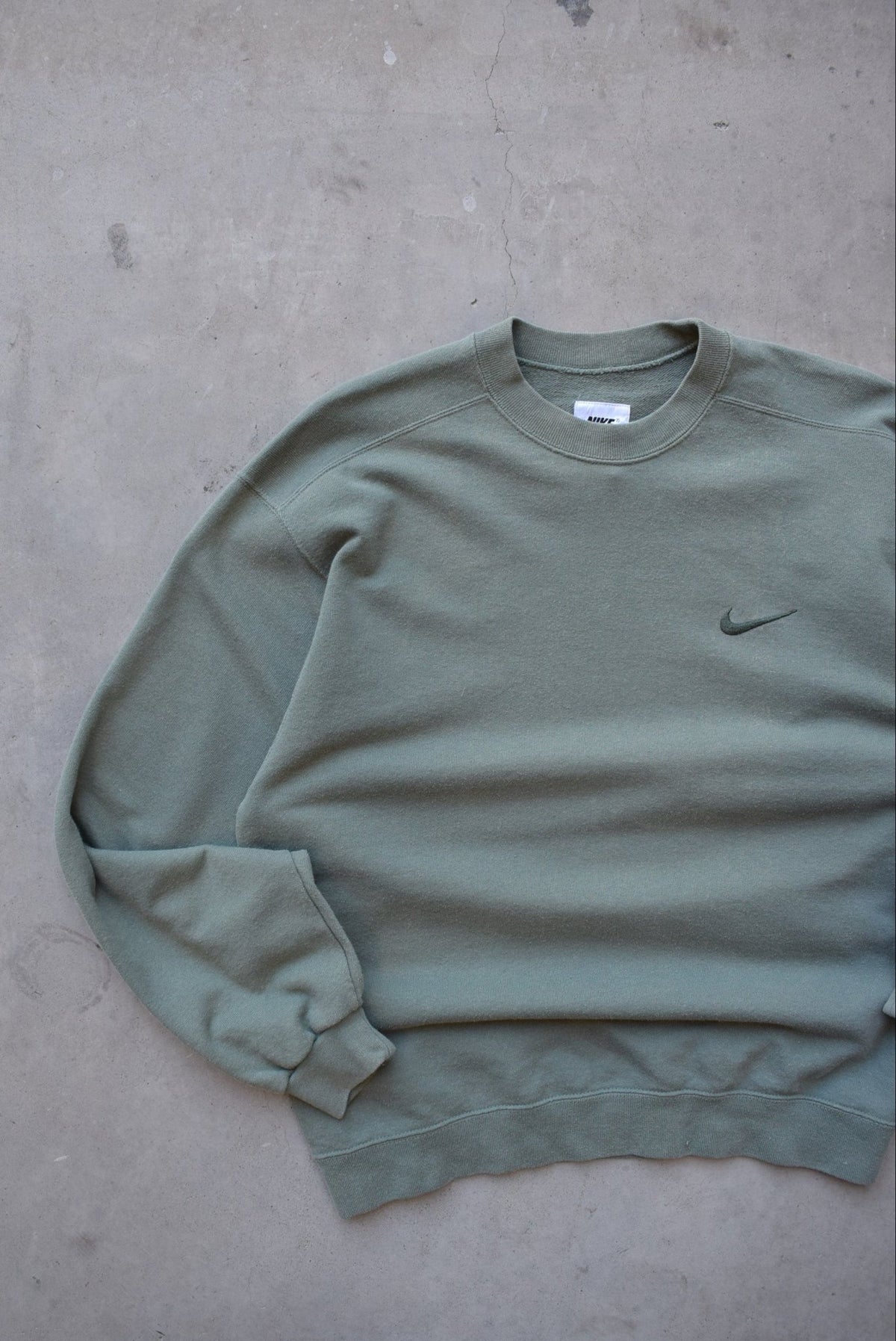 Nike Green Embroidered Swoosh Crewneck — 1990s (M) - Retrospective Store