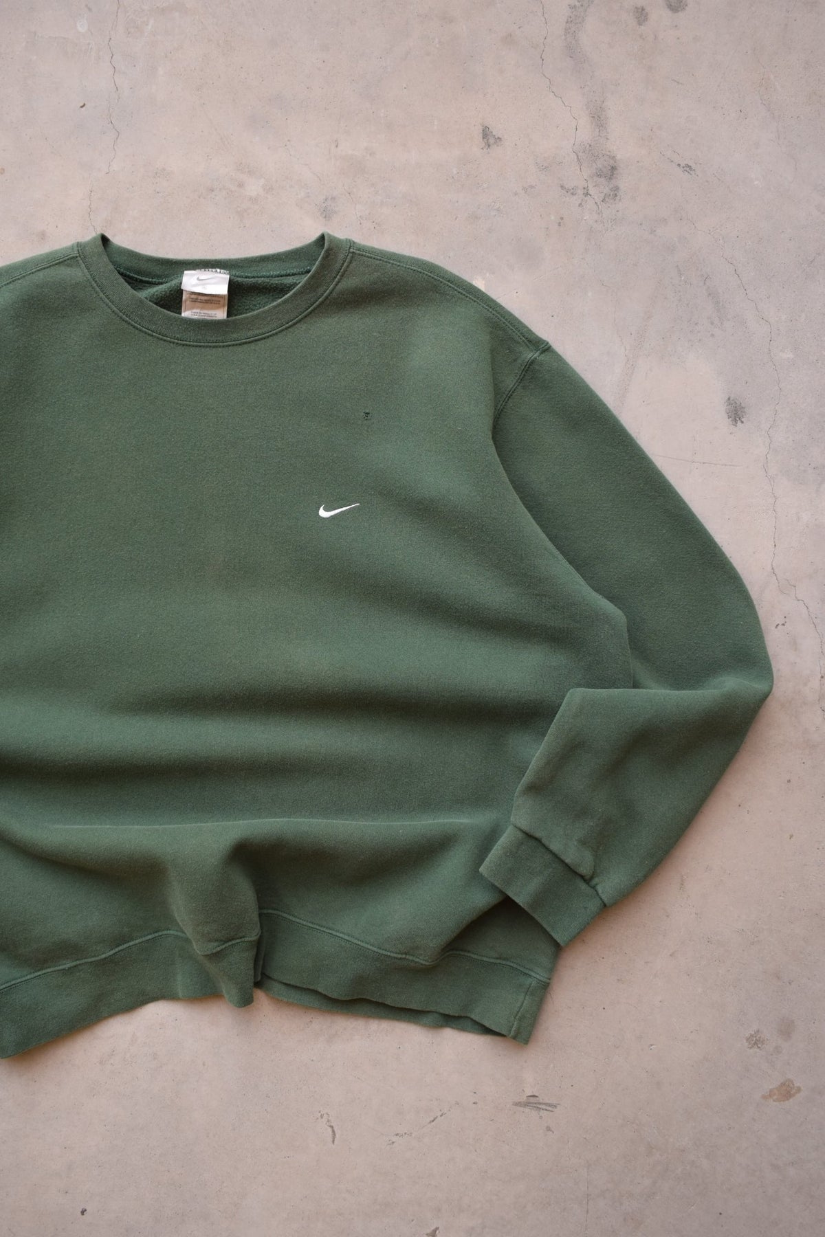 Nike Green Embroidered Swoosh Crewneck — 2000s (XXL) - Retrospective Store