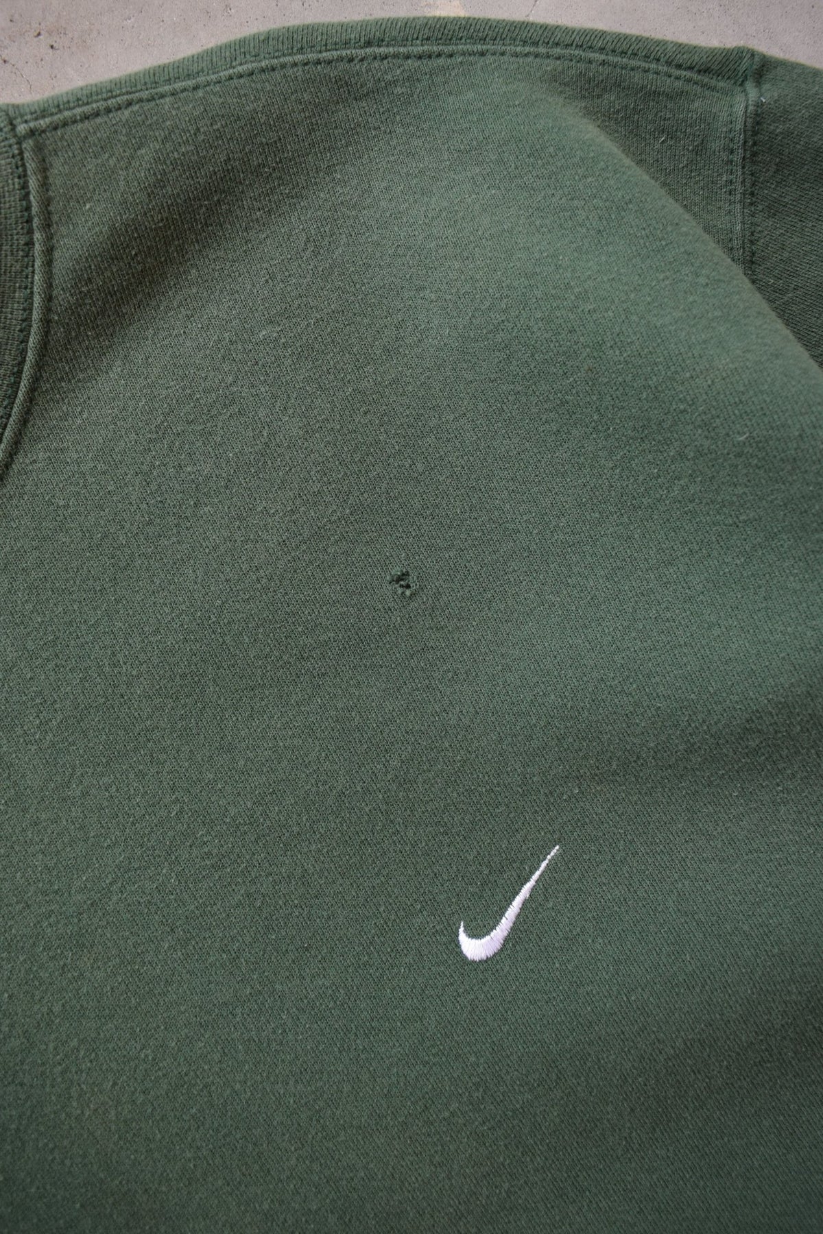 Nike Green Embroidered Swoosh Crewneck — 2000s (XXL) - Retrospective Store