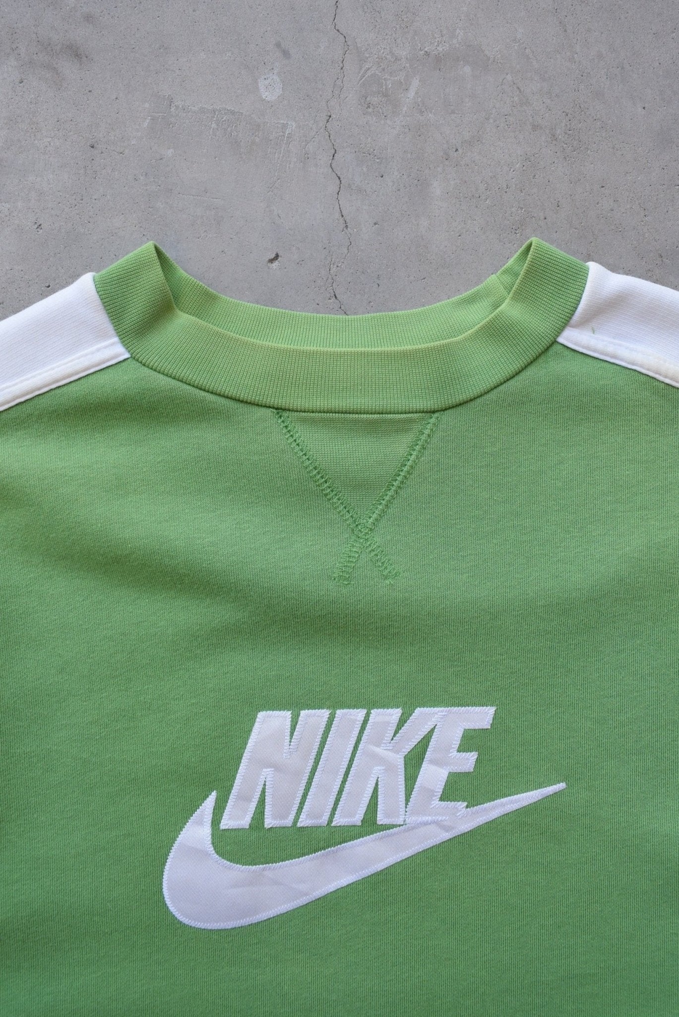 Nike Green & White Embroidered Spellout Crewneck — 2000s (S/M) - Retrospective Store